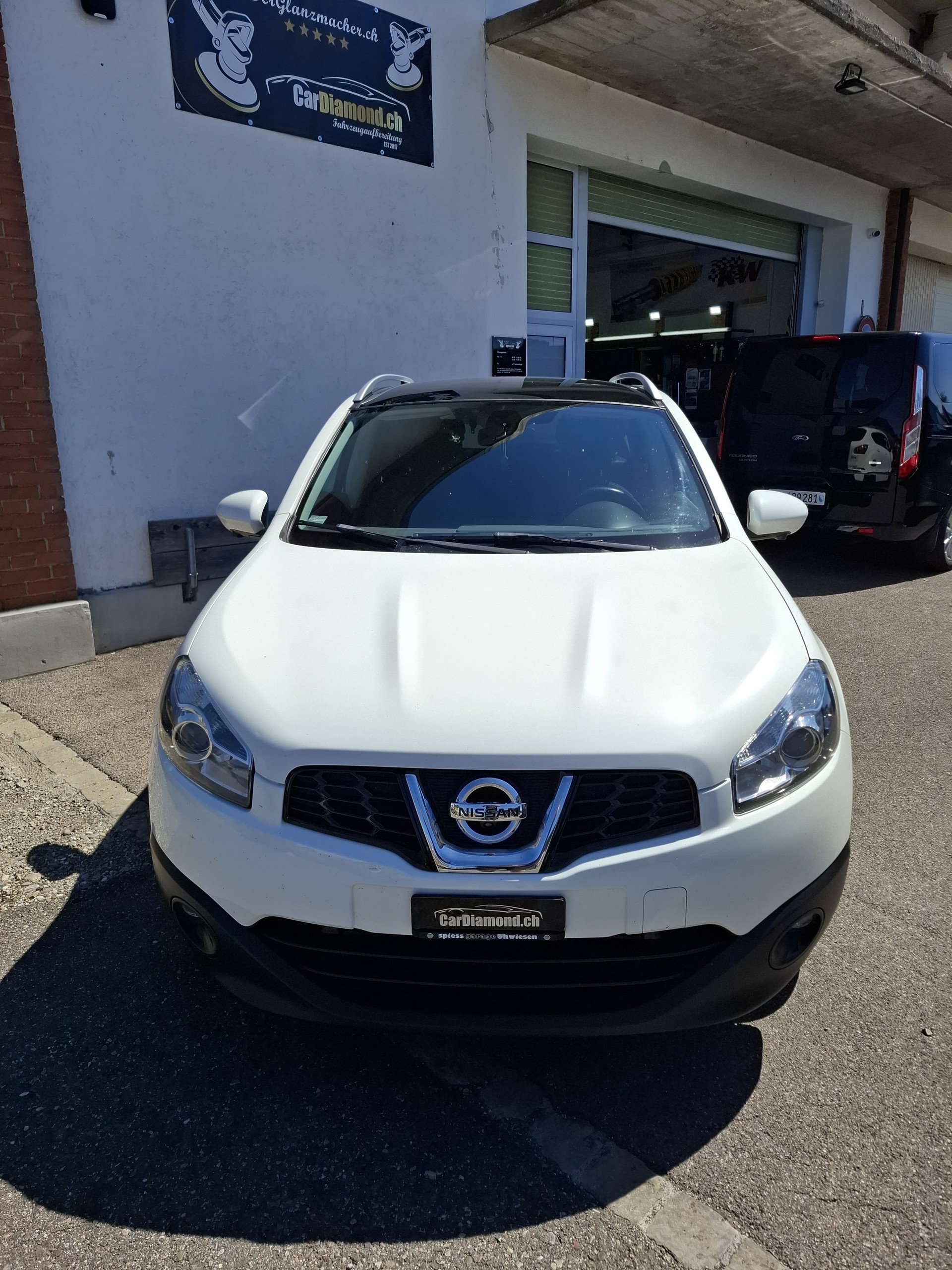 NISSAN Qashqai 2.0 dCi 4WD Automatic-image-1