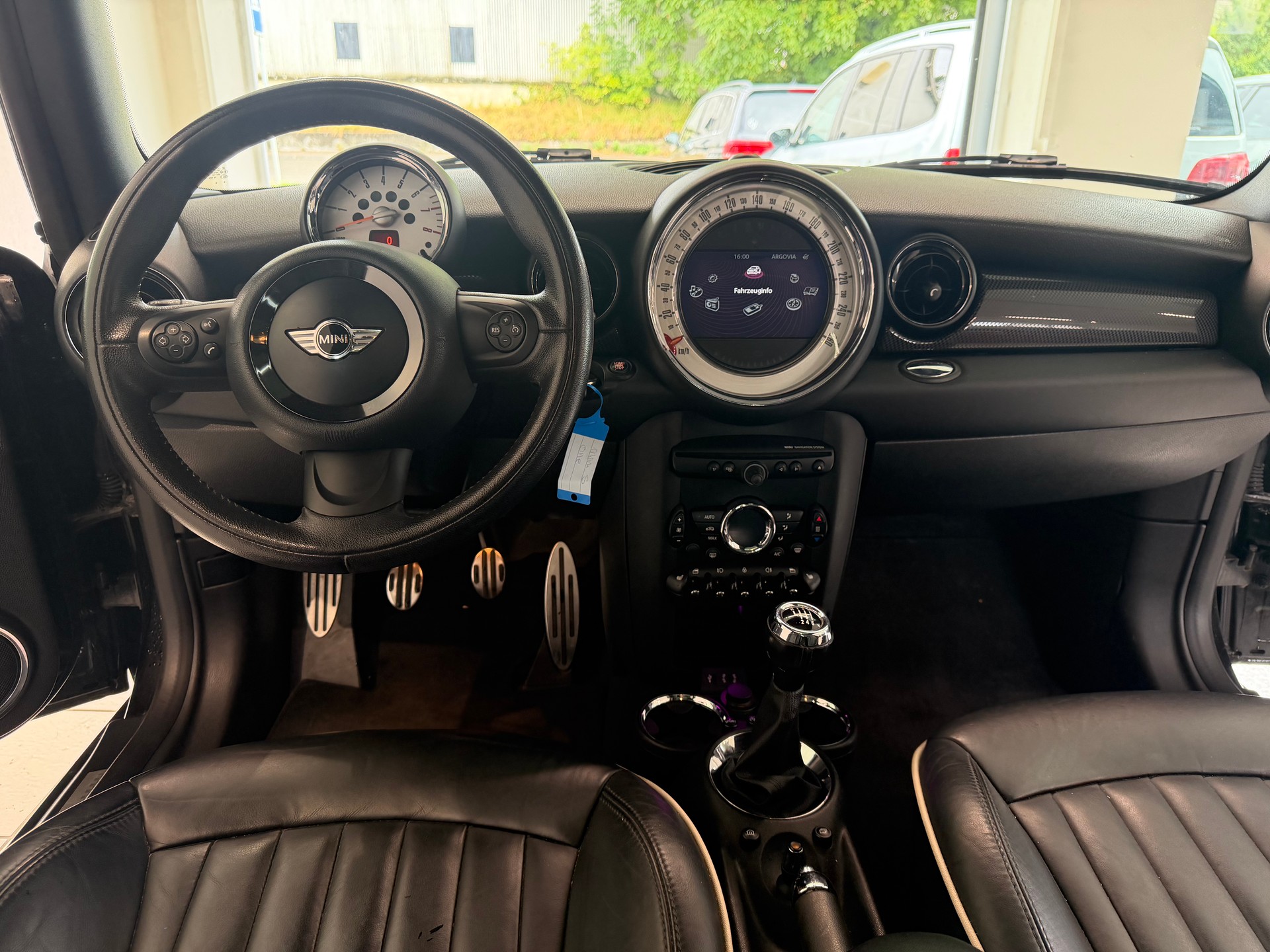 MINI Cooper S-image-8