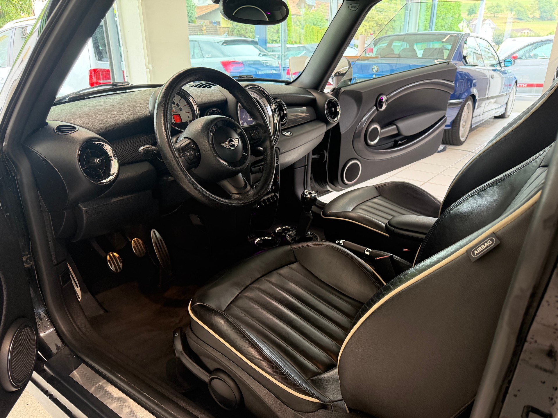 MINI Cooper S-image-9