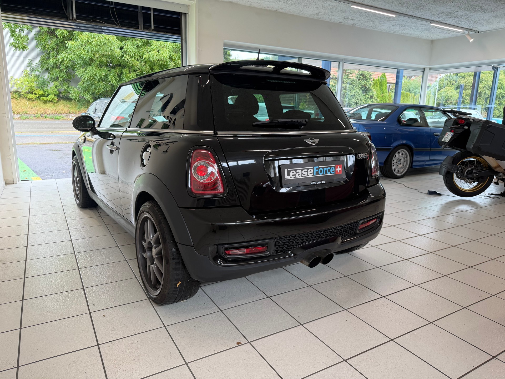 MINI Cooper S-image-3