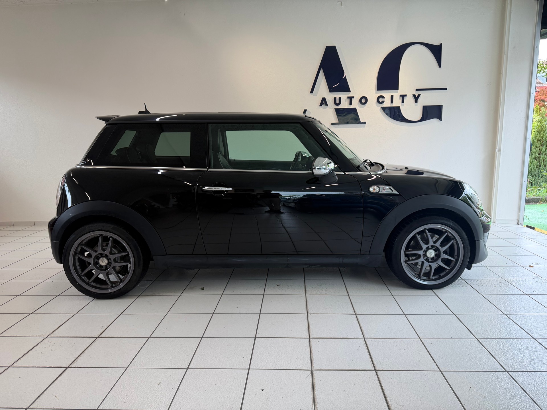 MINI Cooper S-image-2