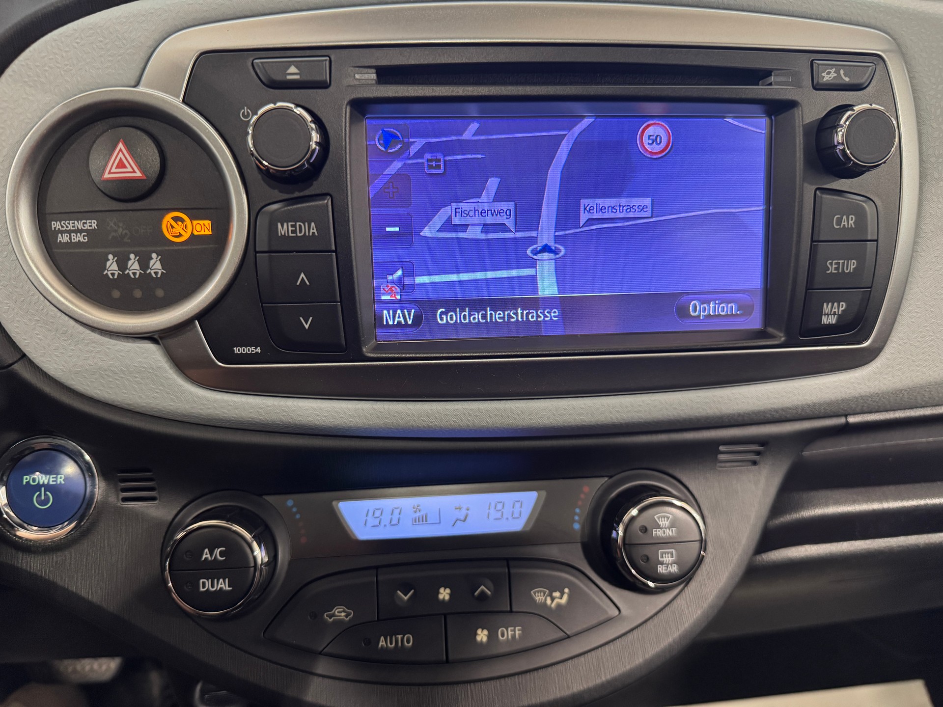 TOYOTA Yaris 1.5 VVT-i Hybrid Sol Premium CVT-image-18