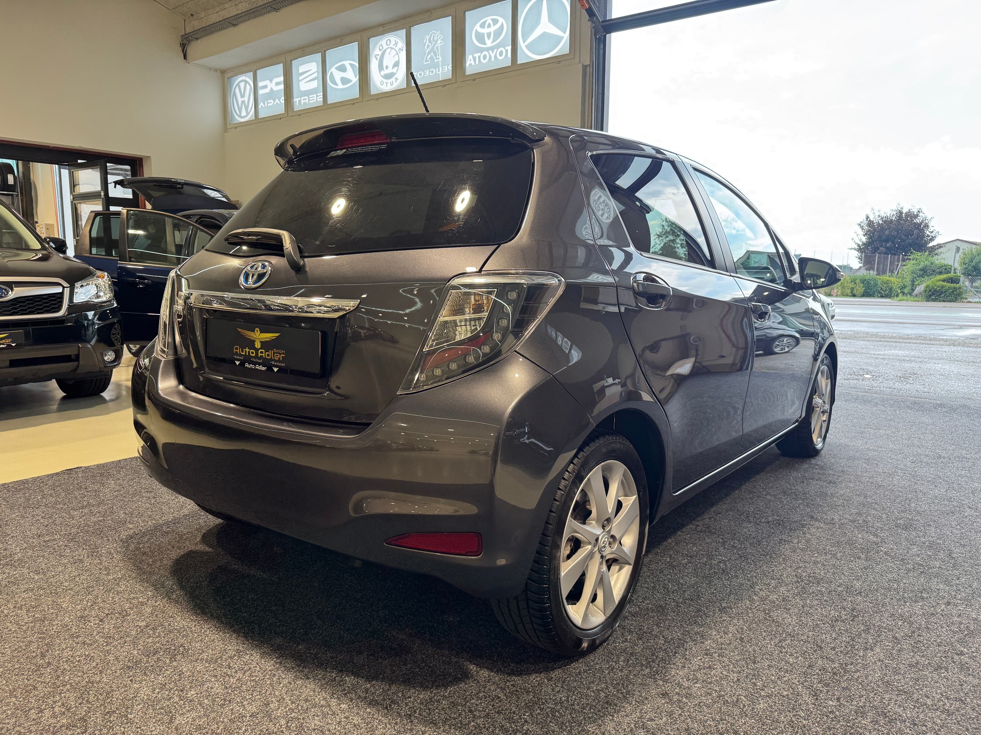TOYOTA Yaris 1.5 VVT-i Hybrid Sol Premium CVT-image-6