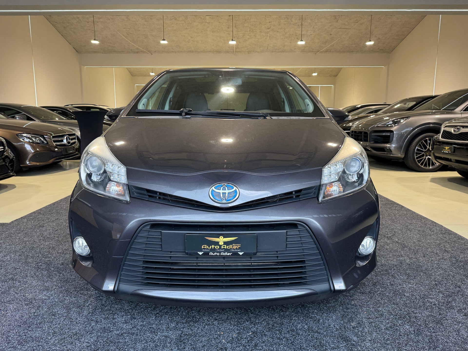 TOYOTA Yaris 1.5 VVT-i Hybrid Sol Premium CVT-image-0