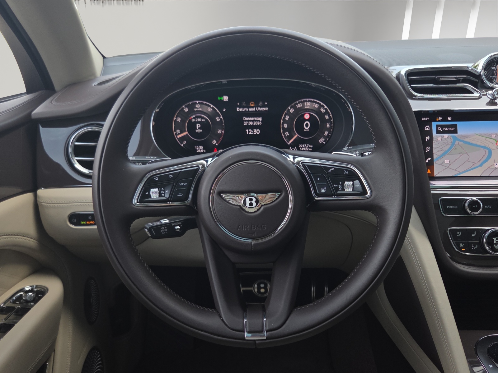 BENTLEY Bentayga 4.0 V8 Atelier Edition-image-7