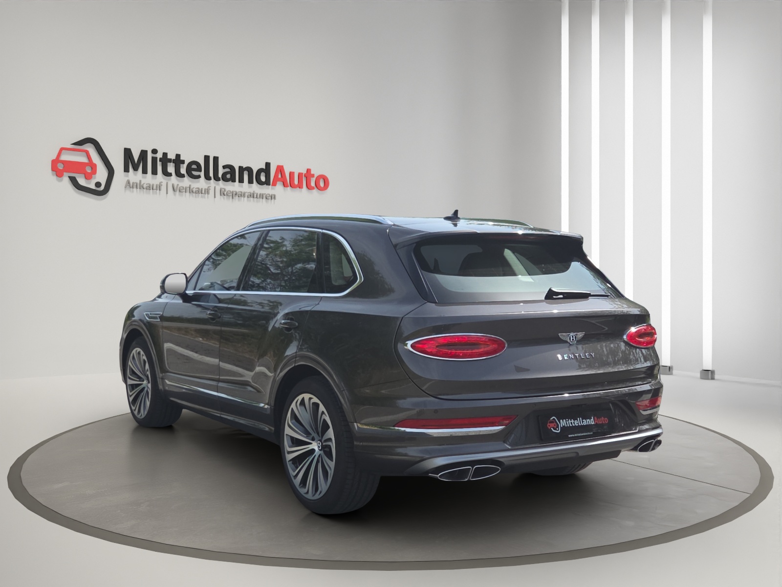 BENTLEY Bentayga 4.0 V8 Atelier Edition-image-11