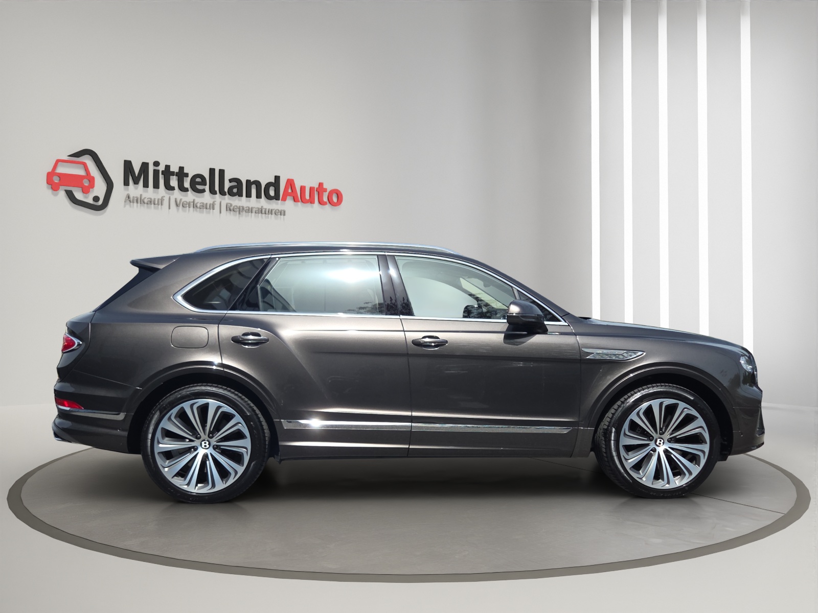 BENTLEY Bentayga 4.0 V8 Atelier Edition-showroom-element-3