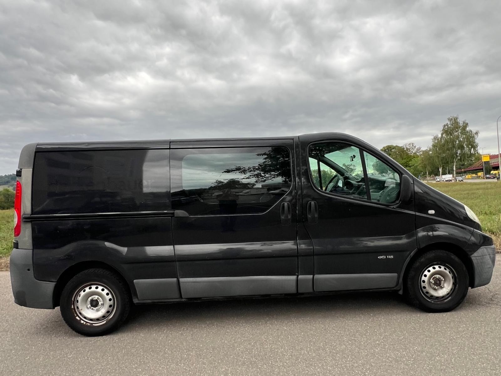 RENAULT Trafic 2.0 dCi 115 2.9t L2H1 Mit Klima Lange version-image-4
