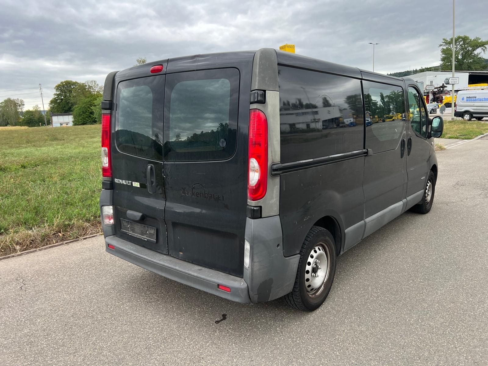 RENAULT Trafic 2.0 dCi 115 2.9t L2H1 Mit Klima Lange version-image-3