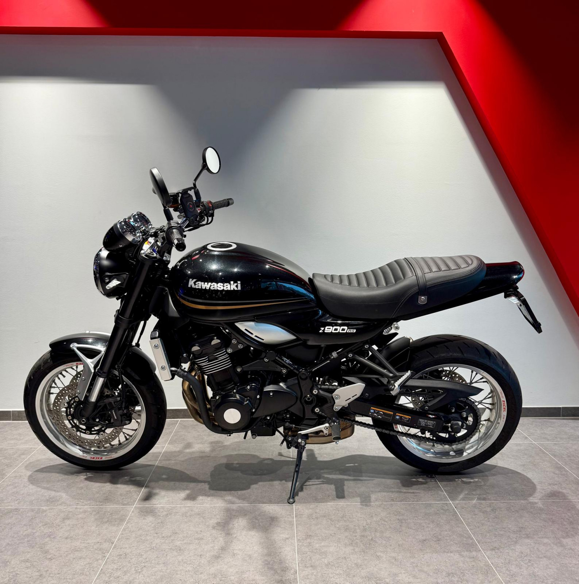KAWASAKI Z 900 RS-showroom-element-2