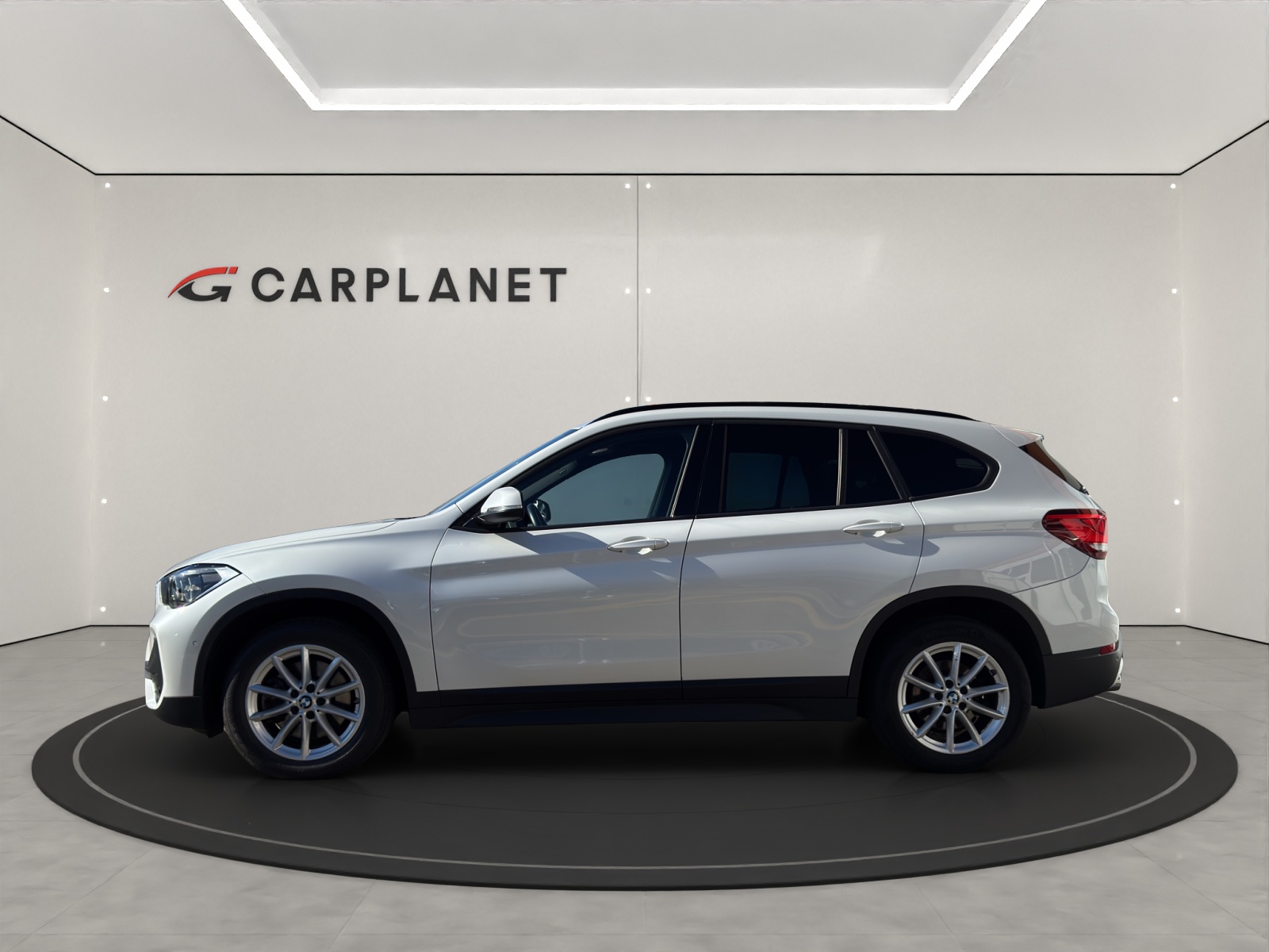 BMW X1 F48 20d xDrive-showroom-element-2