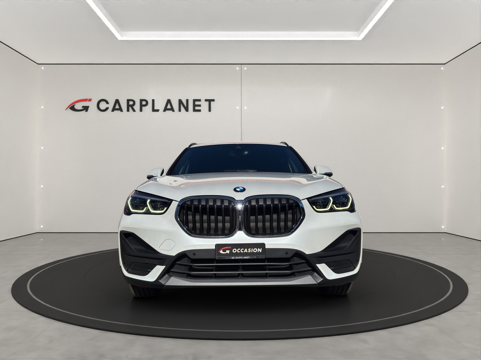 BMW X1 F48 20d xDrive-showroom-element-1