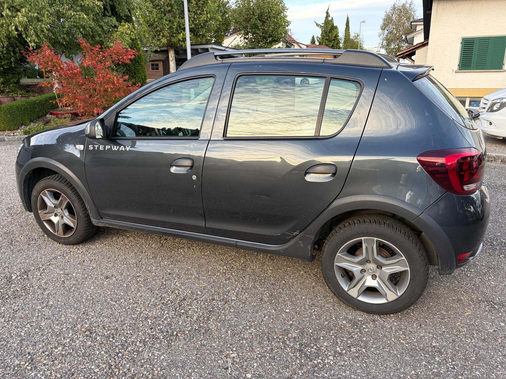 DACIA Sandero Tce 90 Stepway Lauréate Automatic-image-4