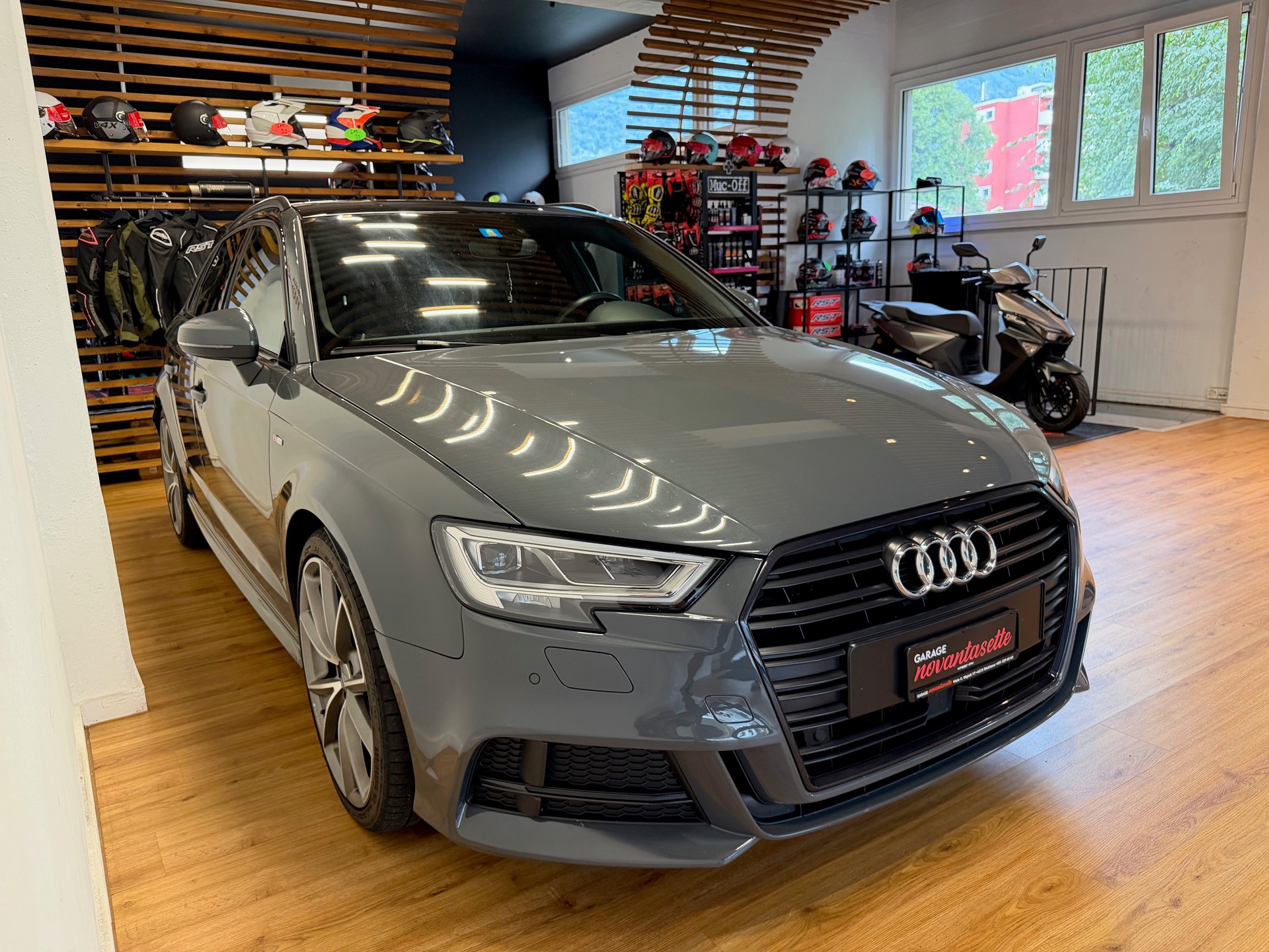 AUDI A3 Sportback 2.0 TFSI Sport quattro S-tronic-image-1