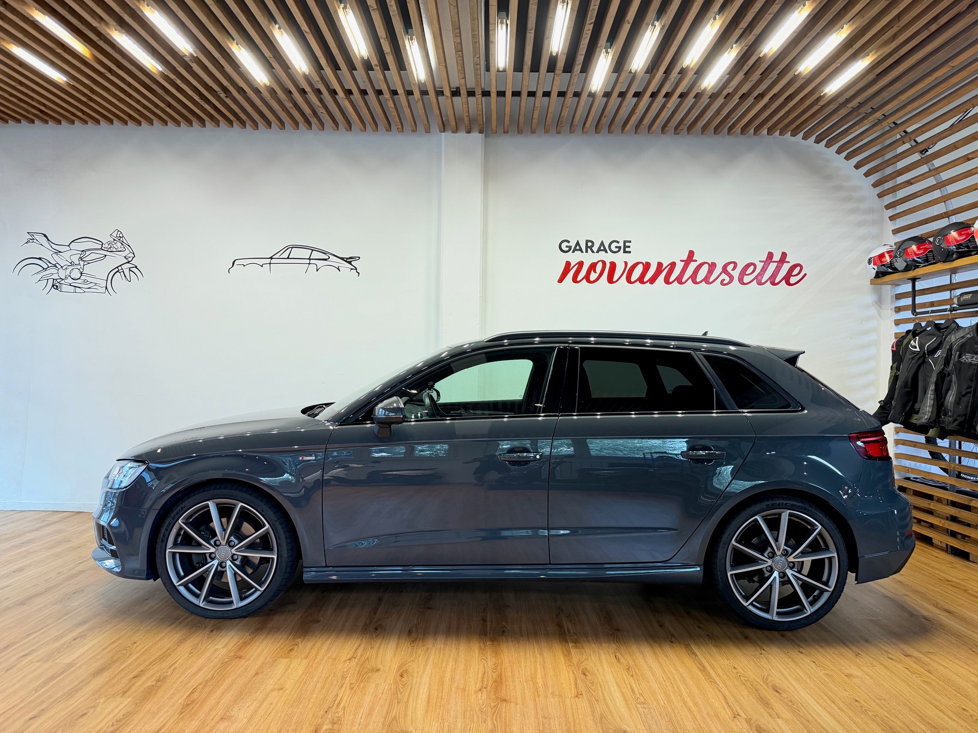 AUDI A3 Sportback 2.0 TFSI Sport quattro S-tronic-image-4