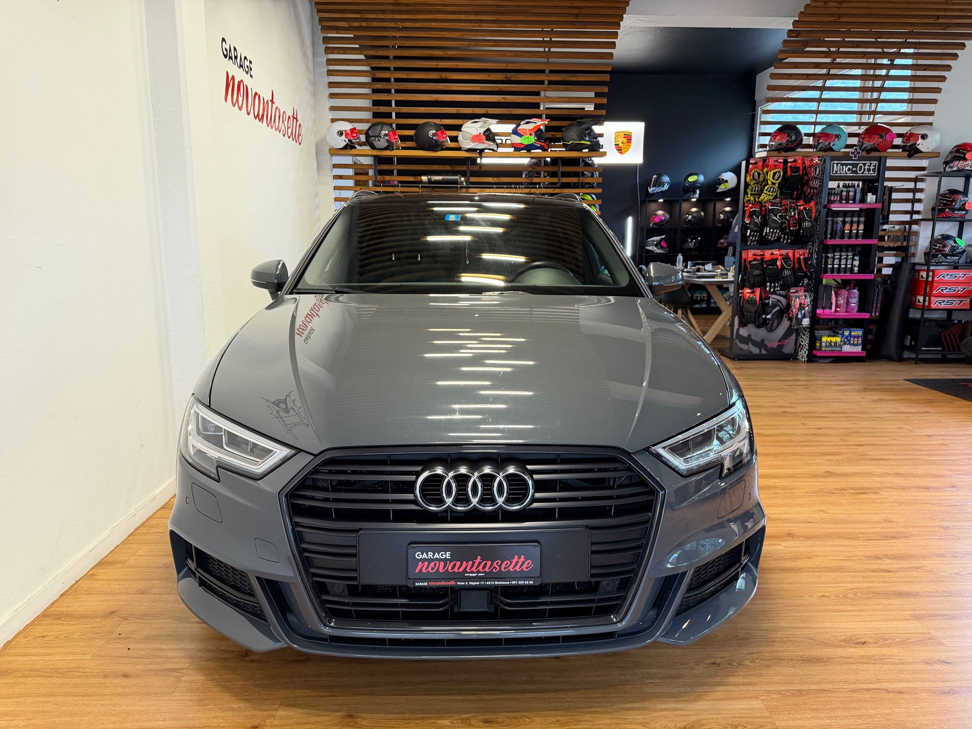AUDI A3 Sportback 2.0 TFSI Sport quattro S-tronic-image-2