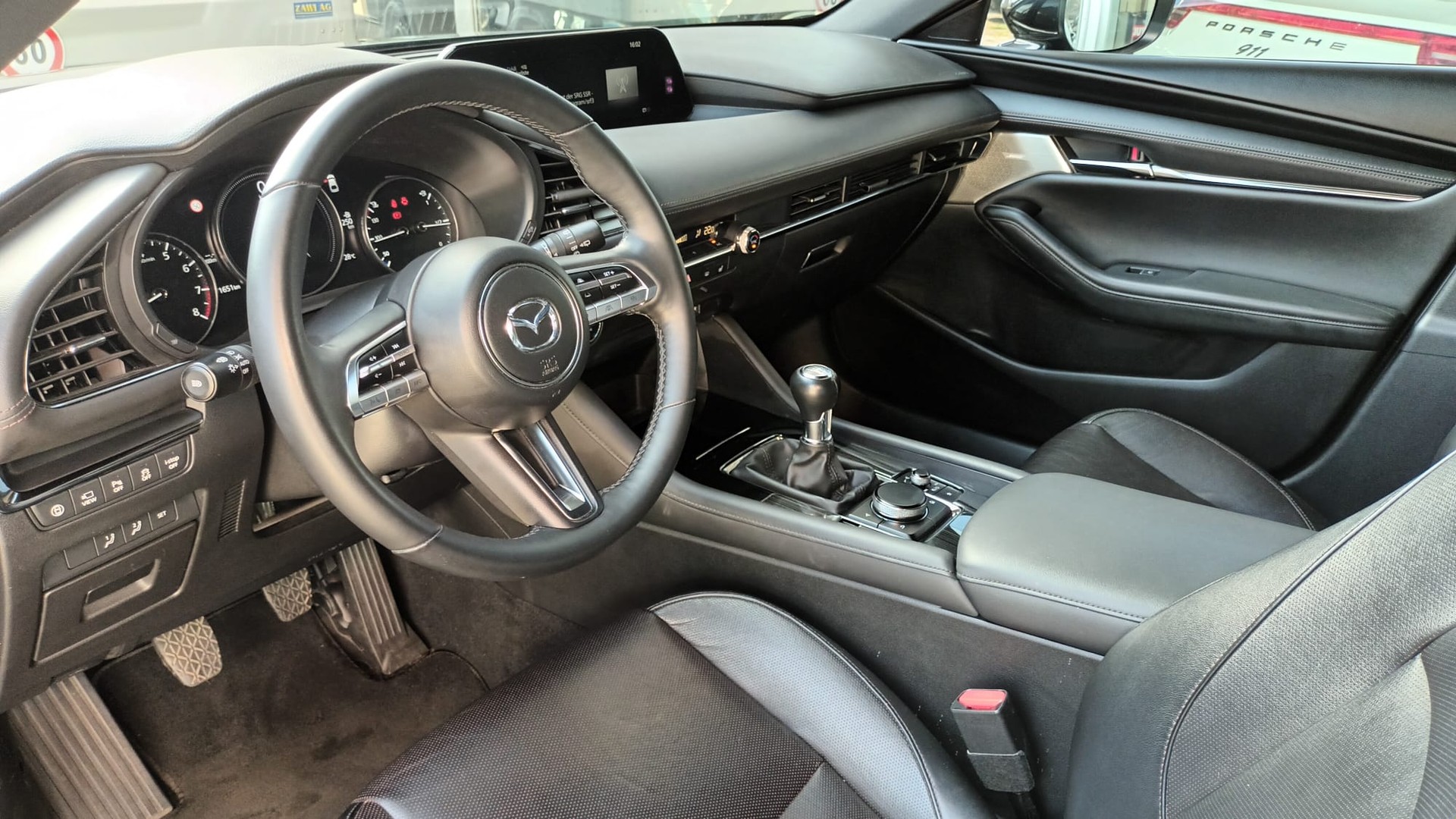MAZDA 3 Hatchback SKYACTIV-G M Hybrid 122 Revolution-image-8