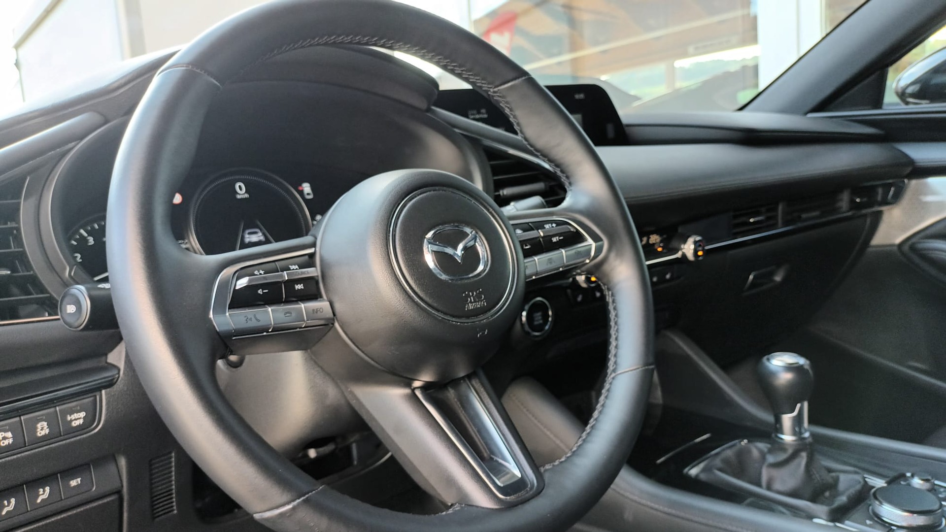 MAZDA 3 Hatchback SKYACTIV-G M Hybrid 122 Revolution-image-9