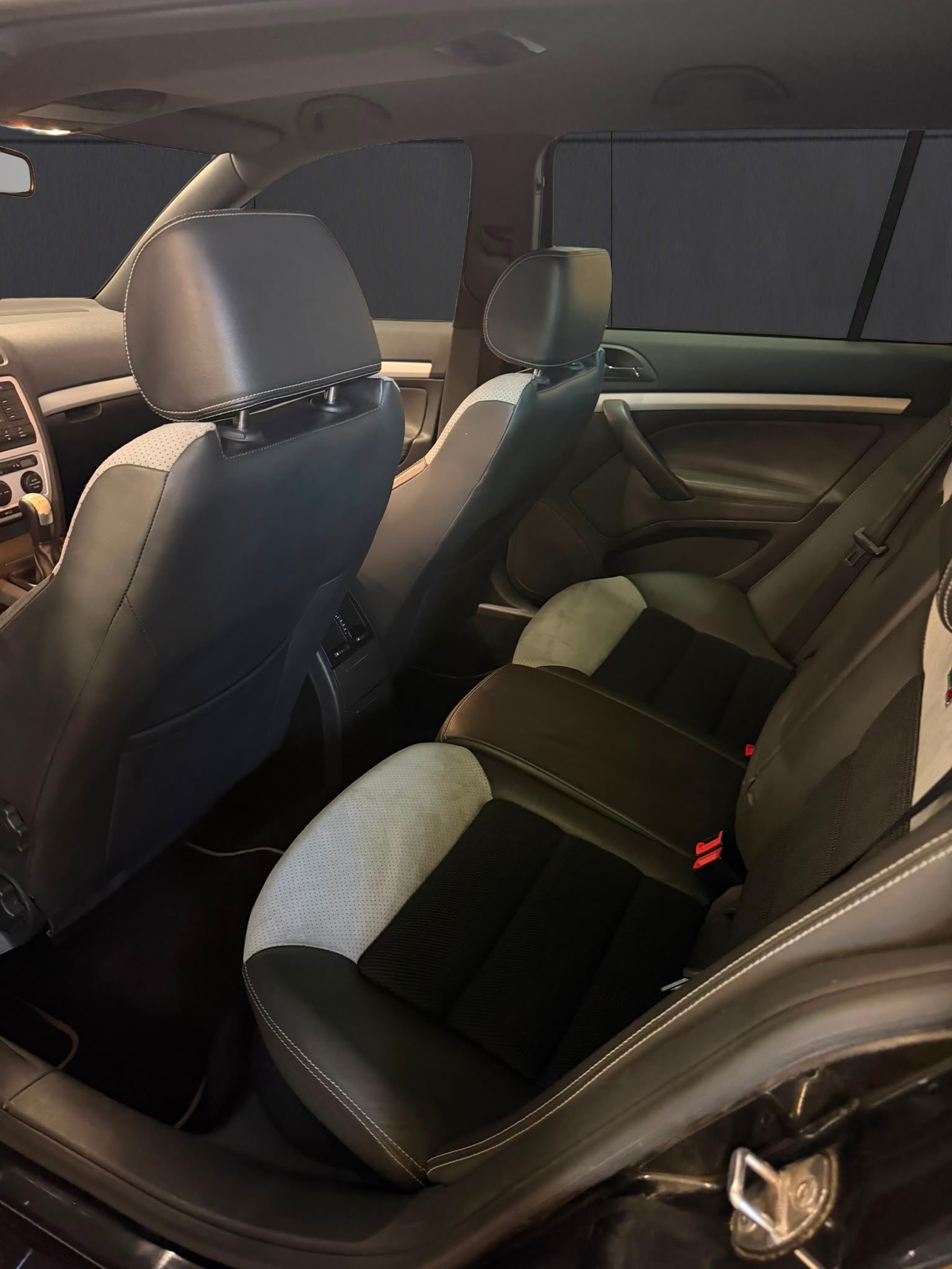 SKODA Octavia 2.0 TFSI RS-image-3