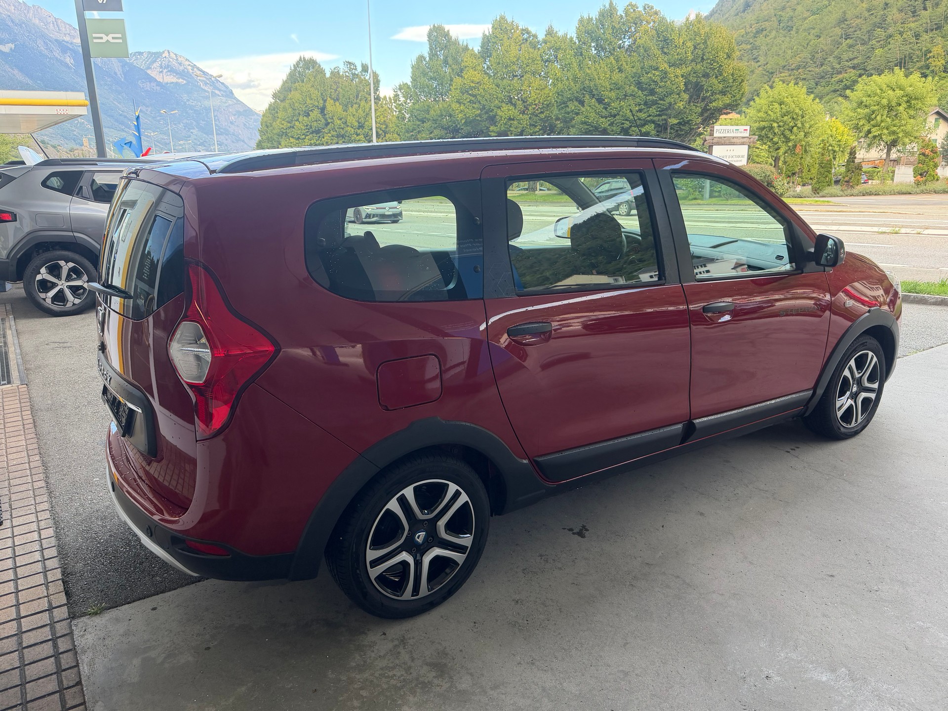 DACIA Lodgy TCE 130 Stepway 7PL-image-2