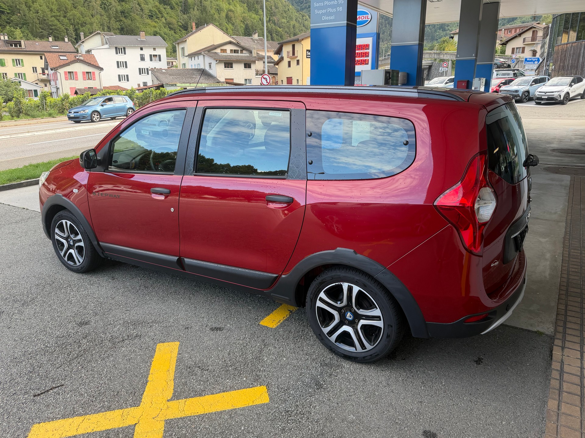 DACIA Lodgy TCE 130 Stepway 7PL-image-1
