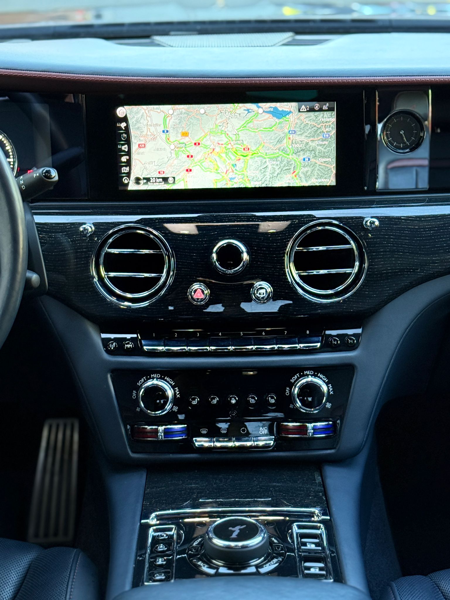 ROLLS-ROYCE Ghost 6.7 V12-image-17