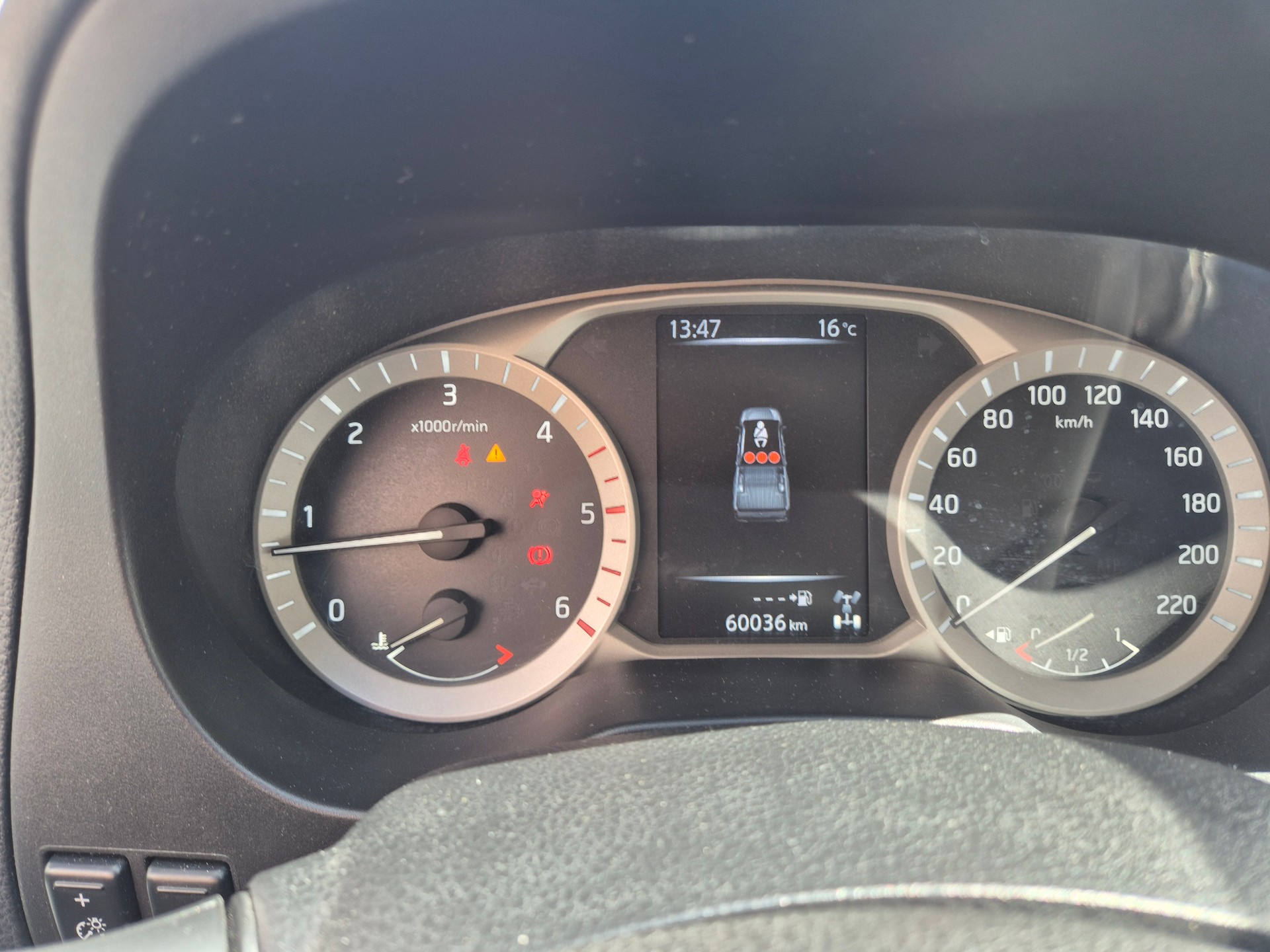 NISSAN NAVARA-image-7