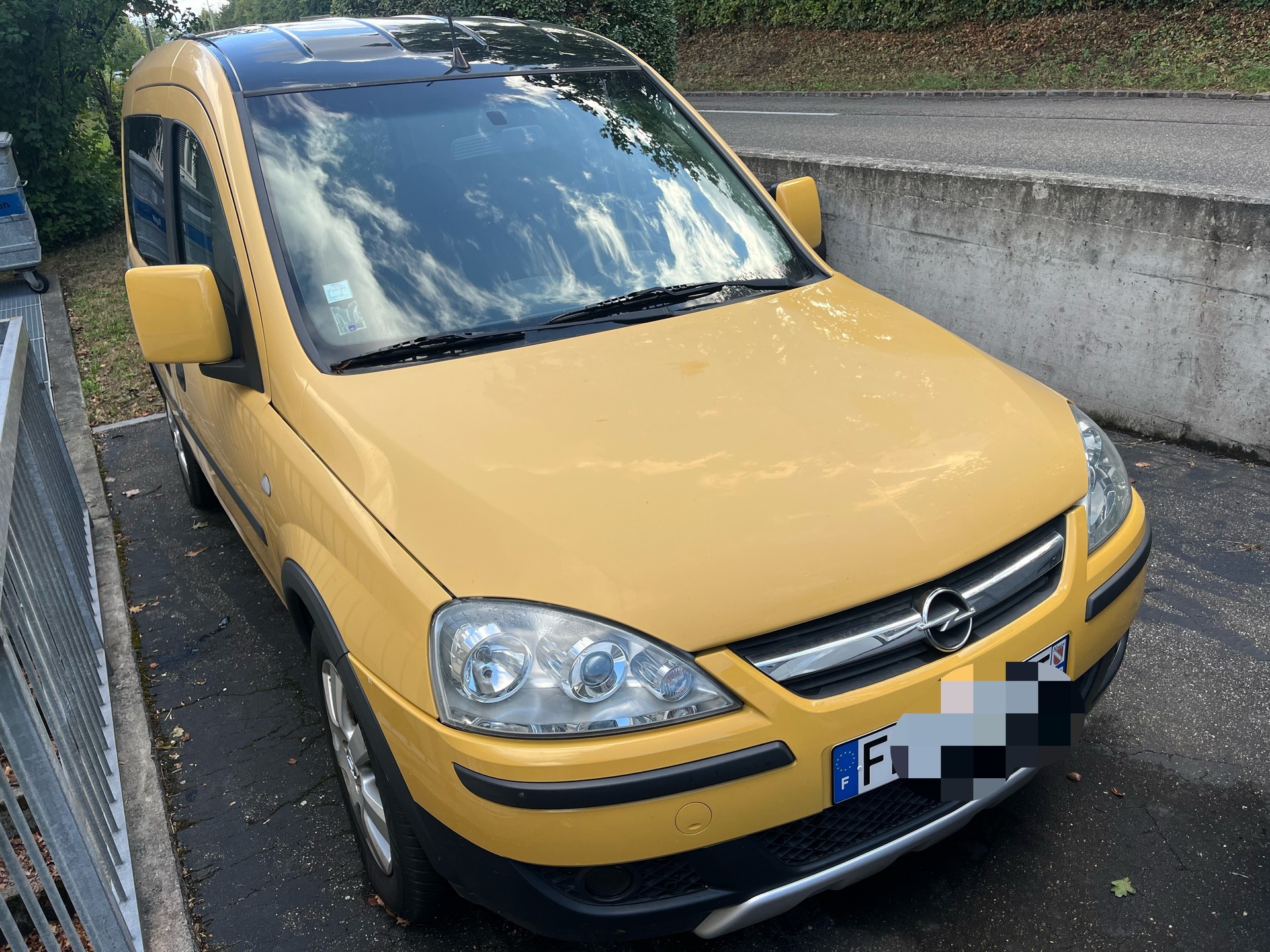 OPEL COMBO-image-1