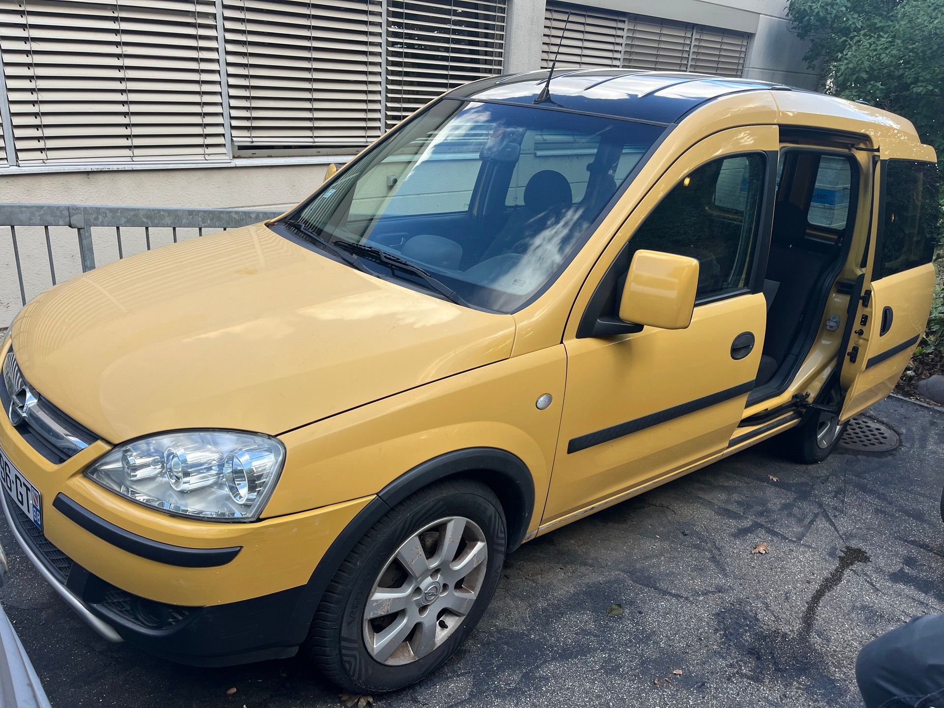 OPEL COMBO-image-3