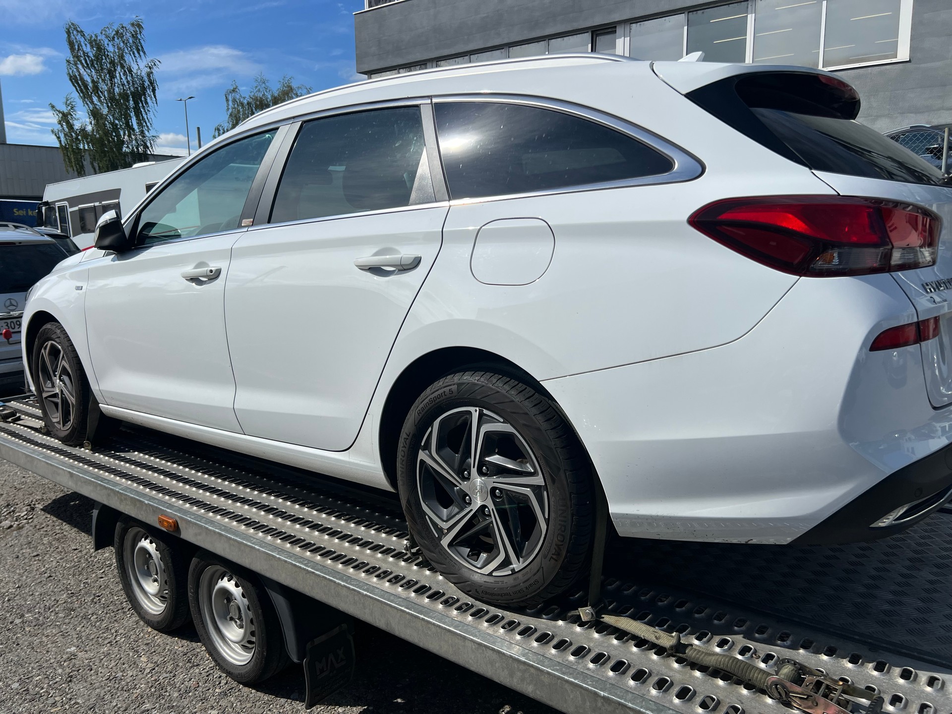 HYUNDAI i30 Wagon 1.5 T-GDi Origo 48V MH DCT-image-3