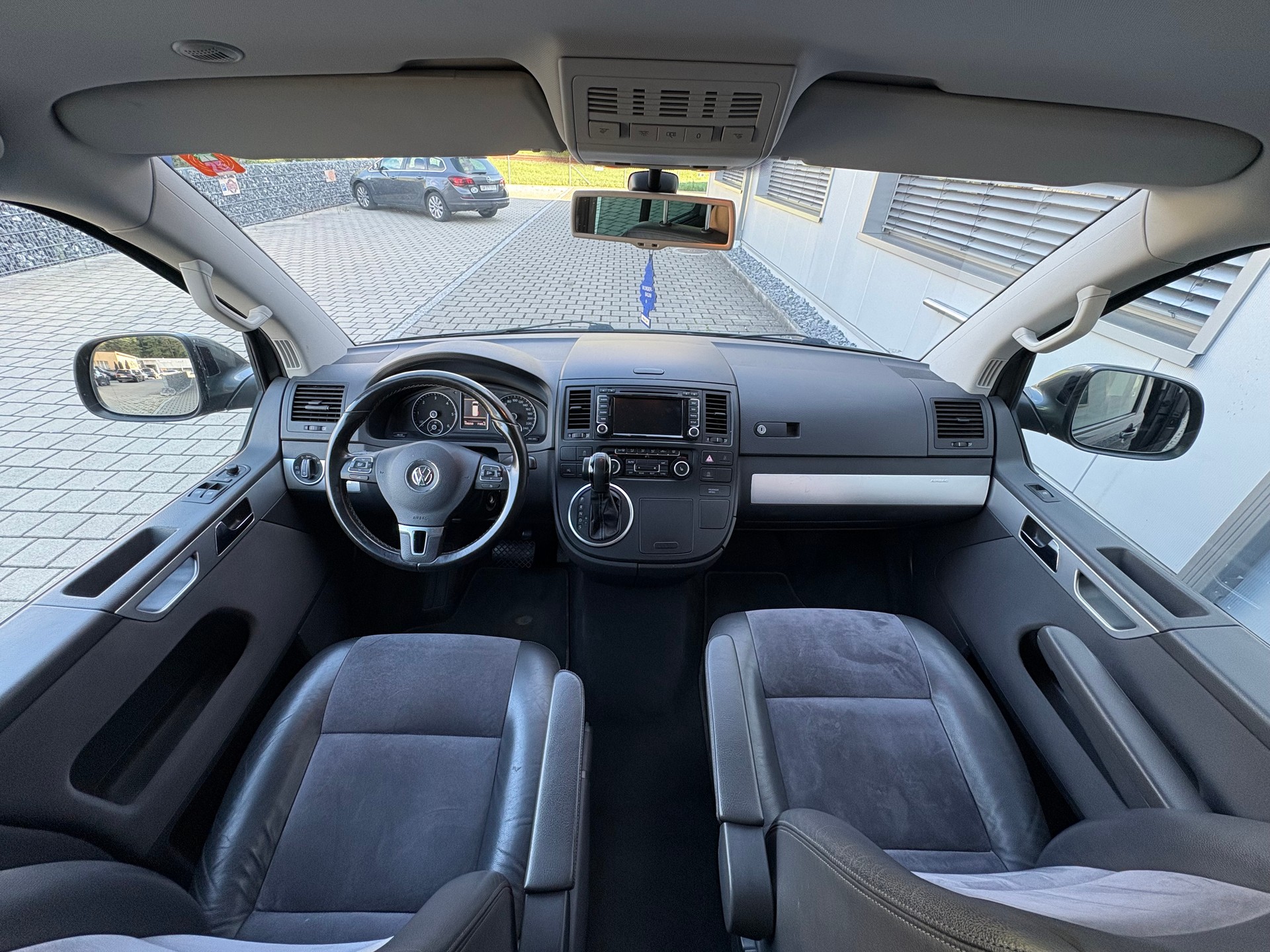 VW T5 Multivan 2.0 Bi-TDI 4Mot. DSG-image-7