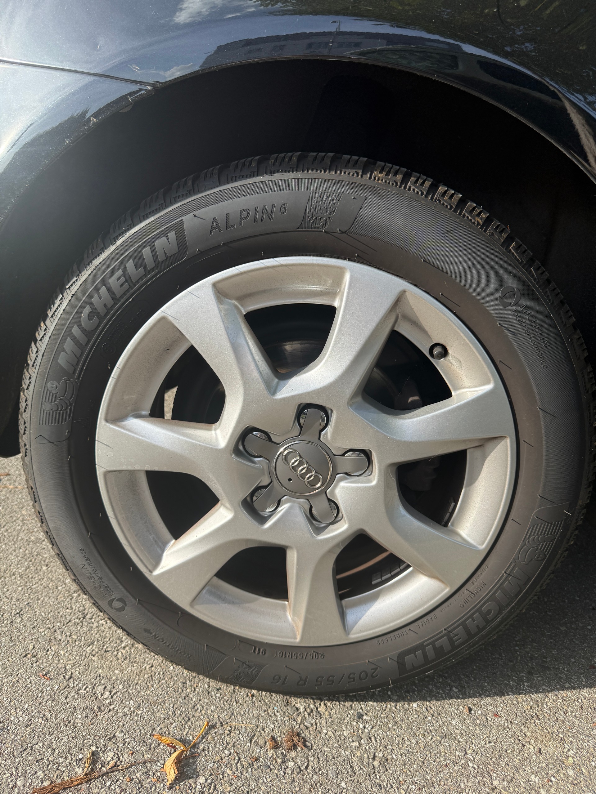 AUDI 1.8 16V T FSI Attraction-image-4