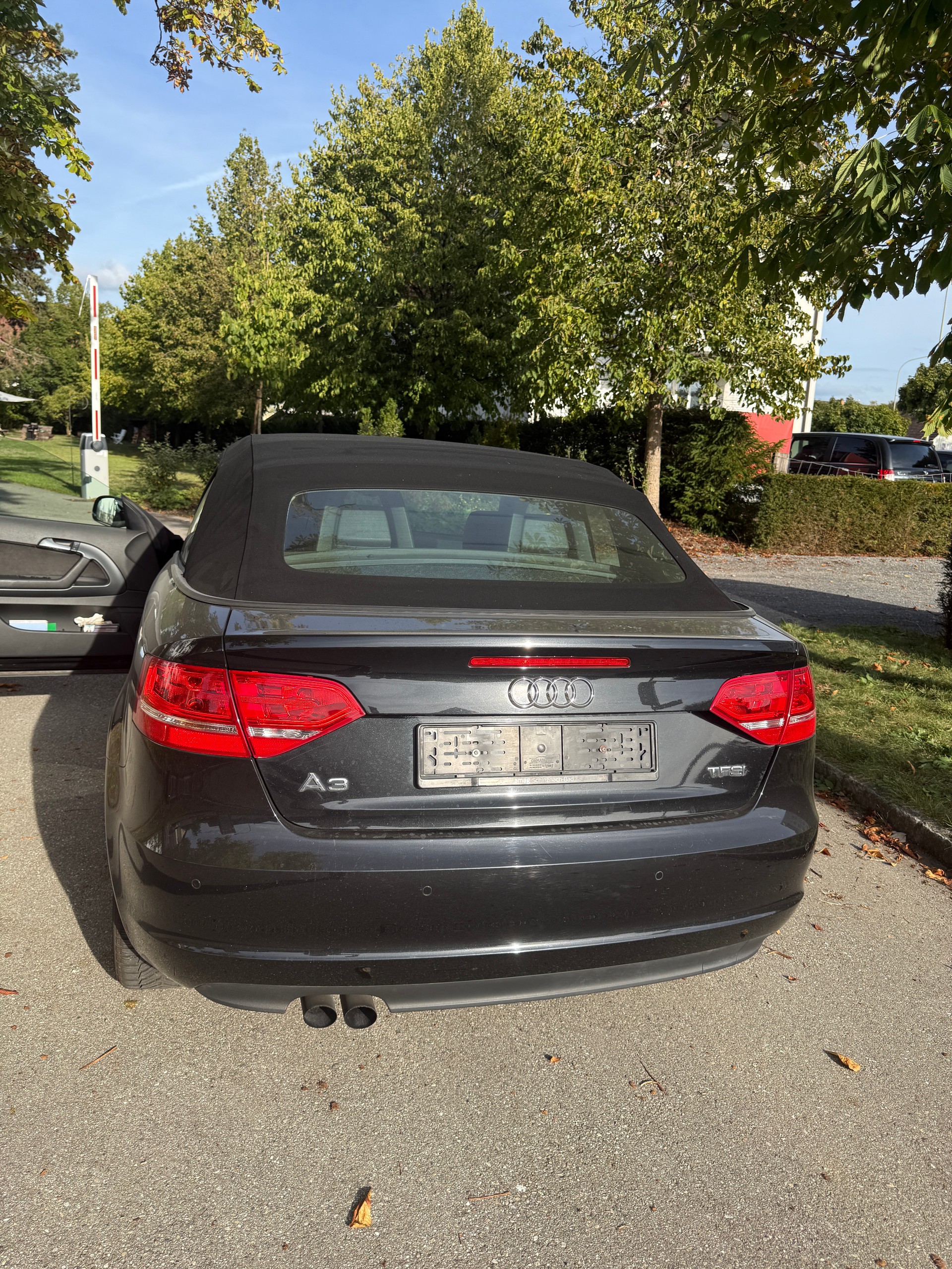 AUDI 1.8 16V T FSI Attraction-image-2