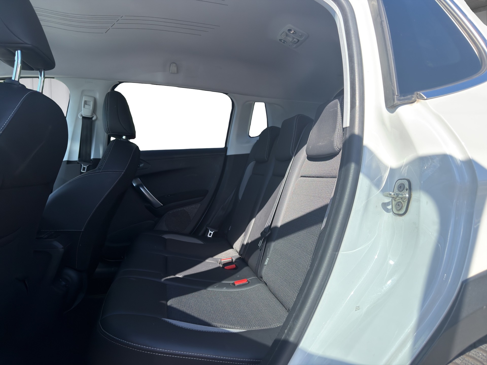 PEUGEOT 2008 1.2 PureTech Allure EAT6-image-10