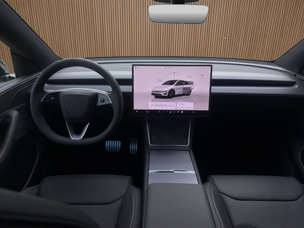 TESLA Model Y Performance AWD-image-16