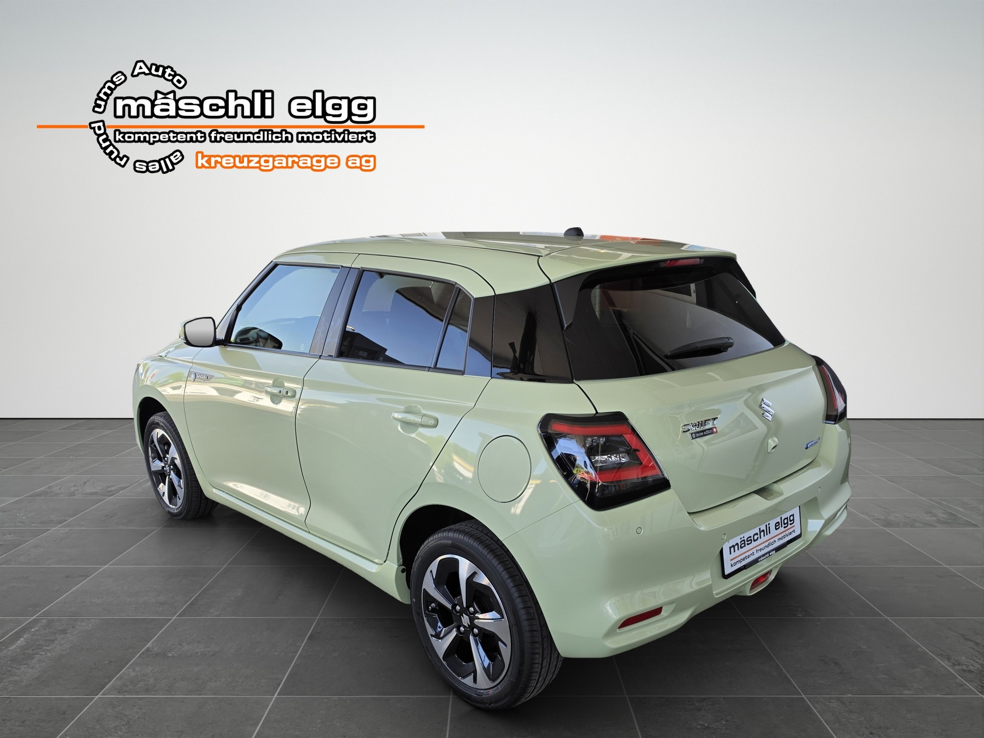 SUZUKI Swift 1.2 Sakura Top Hybrid 4x4-image-1
