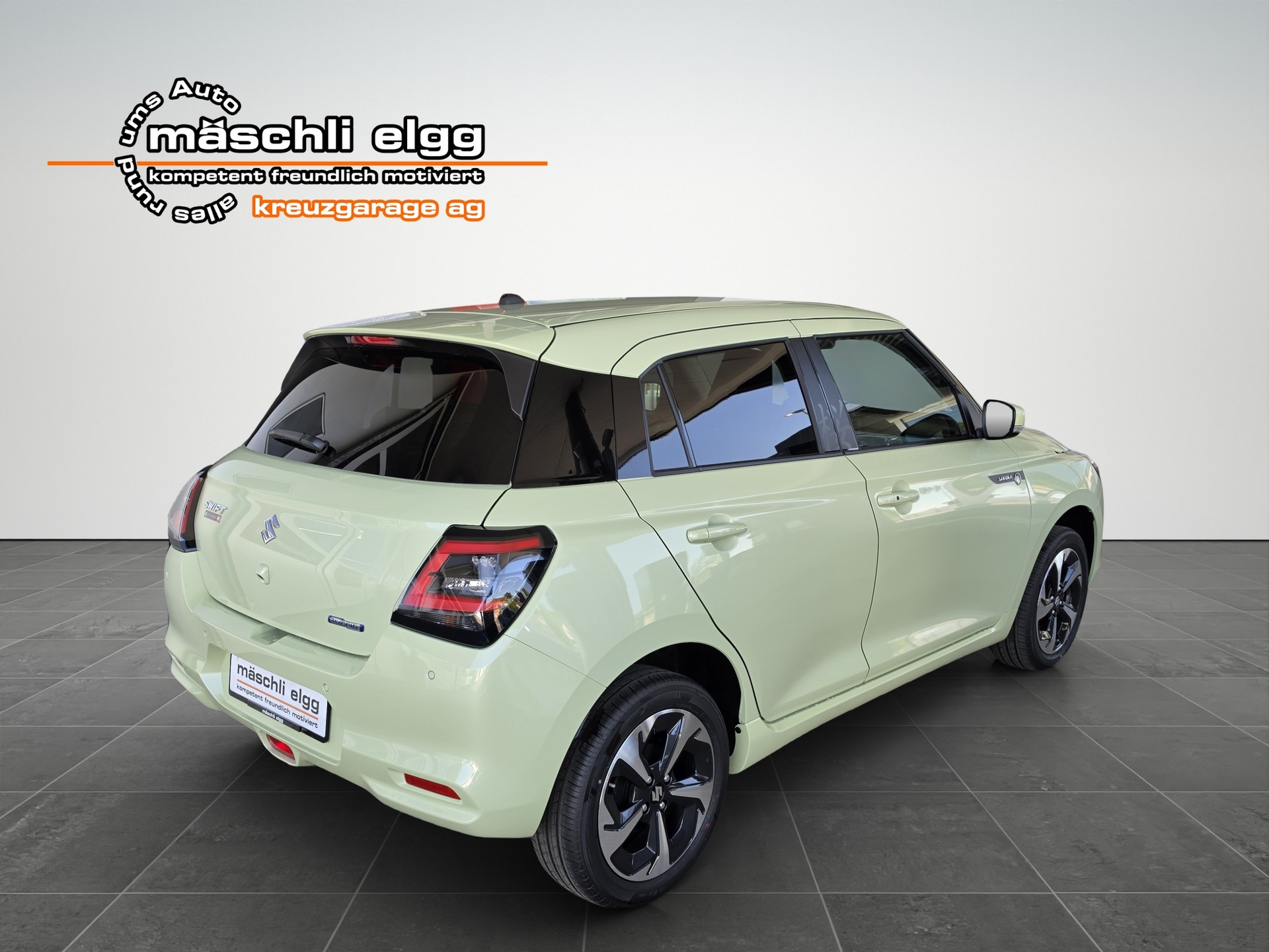 SUZUKI Swift 1.2 Sakura Top Hybrid 4x4-image-3