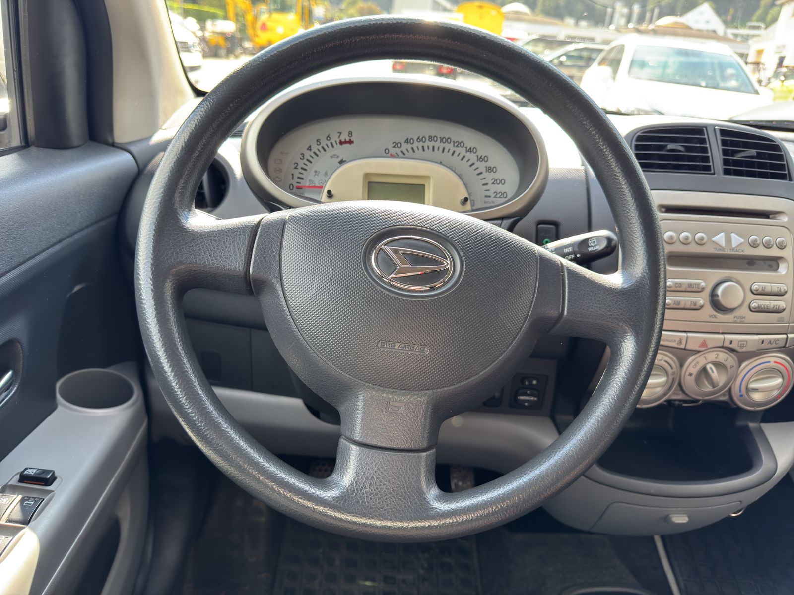 DAIHATSU Sirion 1.3 S eco-4WD-image-5