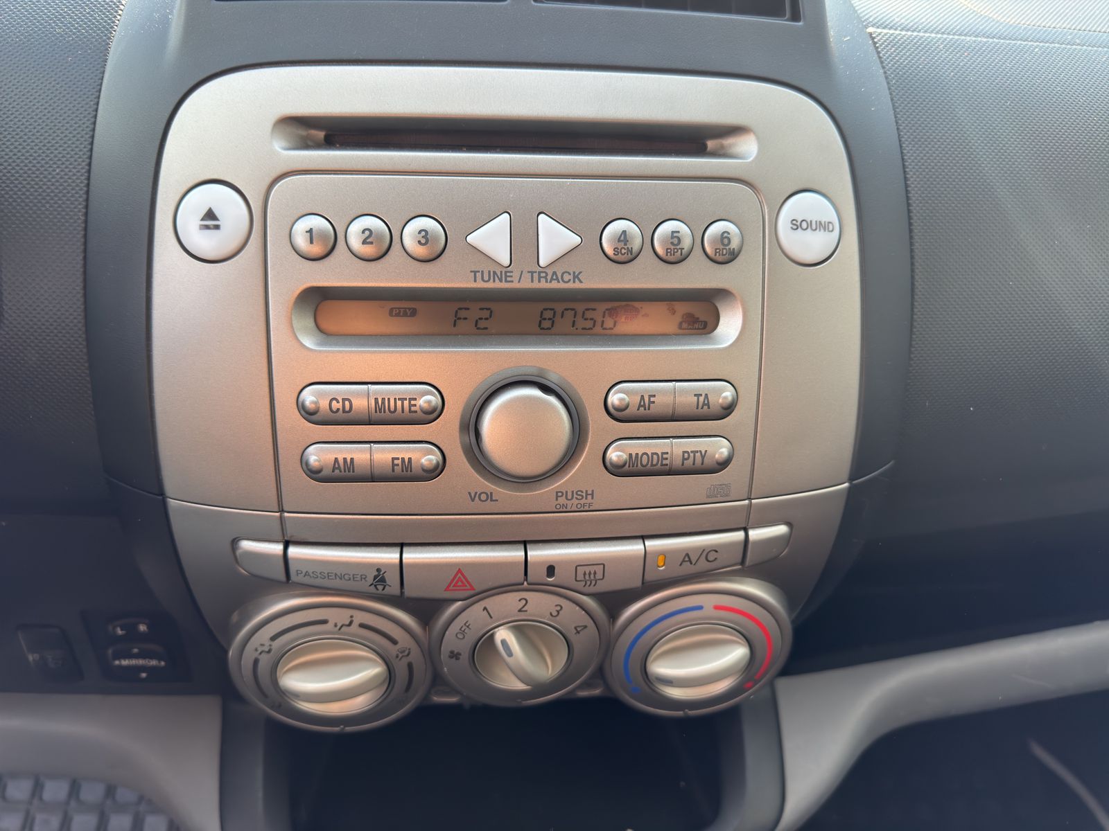 DAIHATSU Sirion 1.3 S eco-4WD-image-7