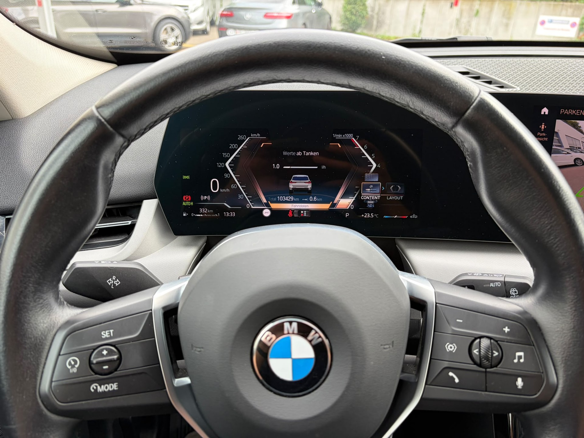 BMW X1 sDrive 18i-image-10