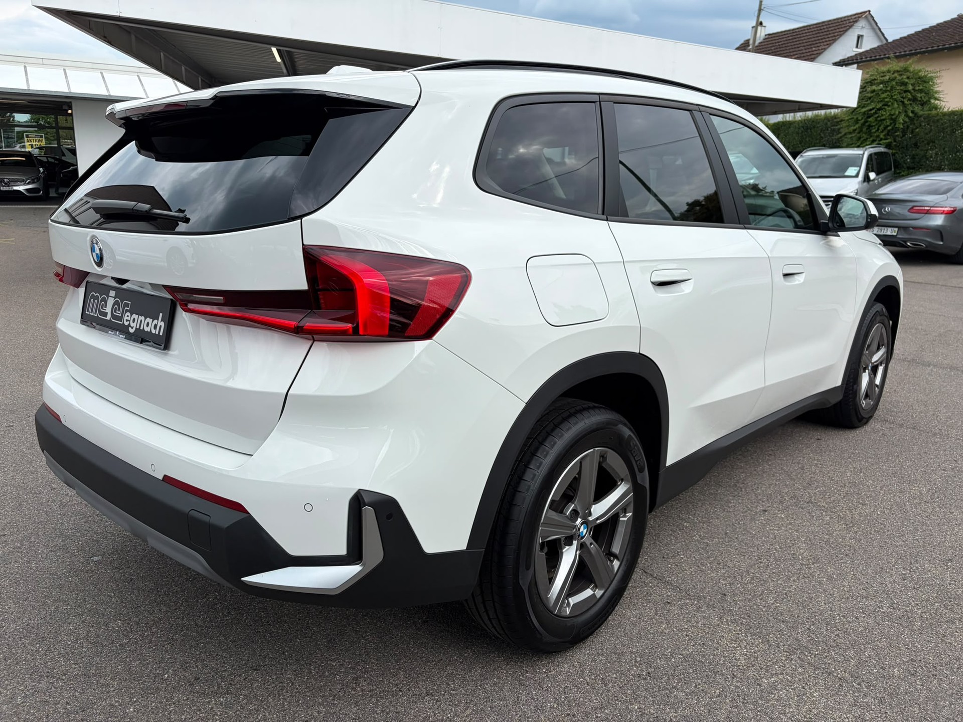 BMW X1 sDrive 18i-image-8