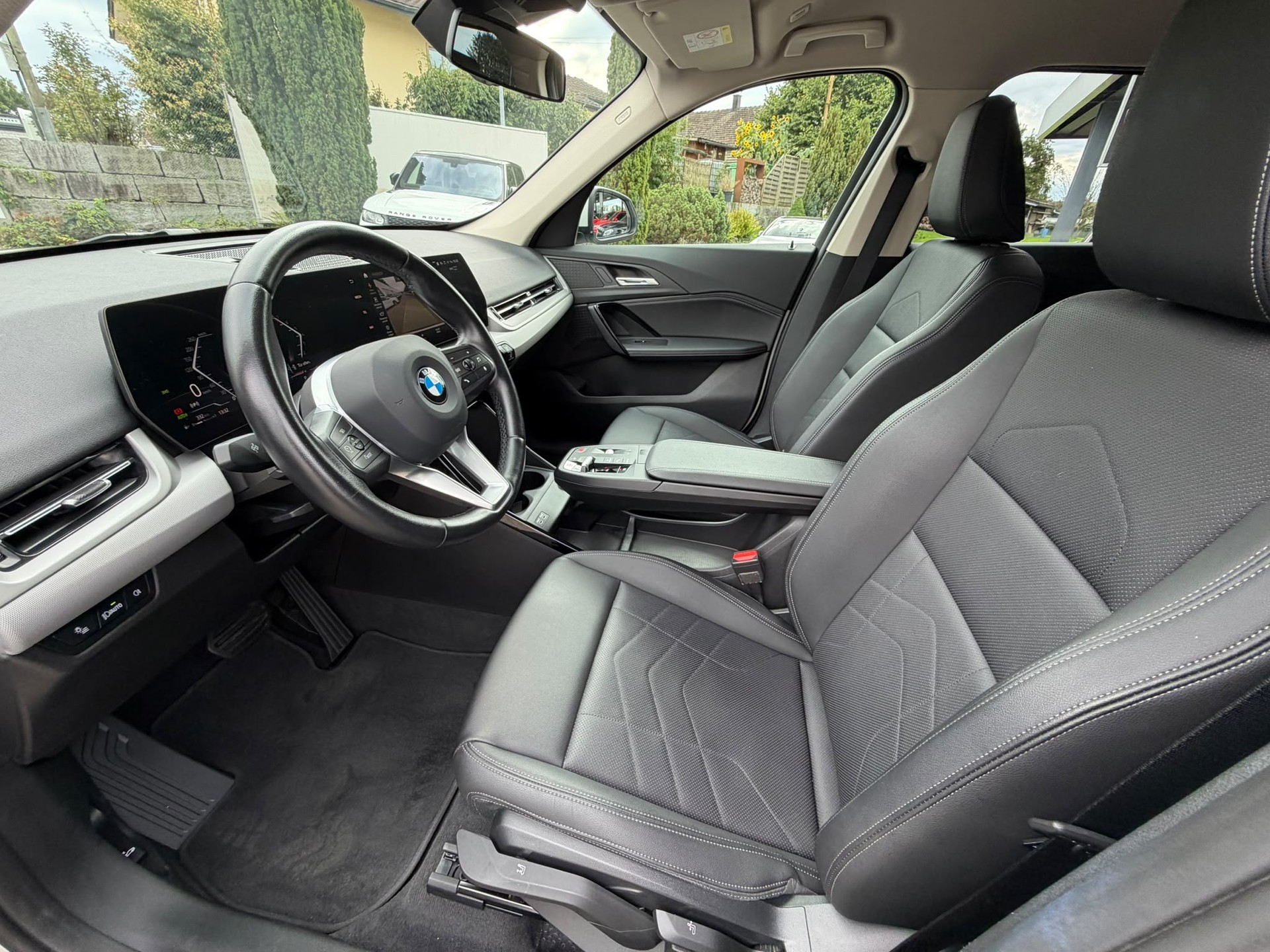 BMW X1 sDrive 18i-image-12