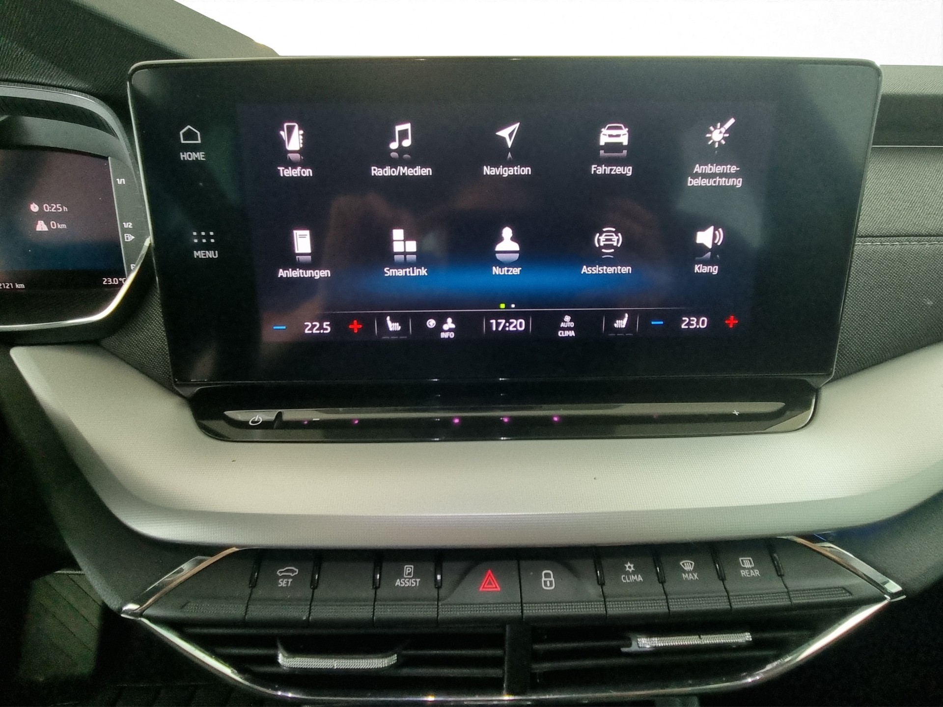 SKODA Octavia Combi 2.0 TDI 150 Ambition DSG-image-13