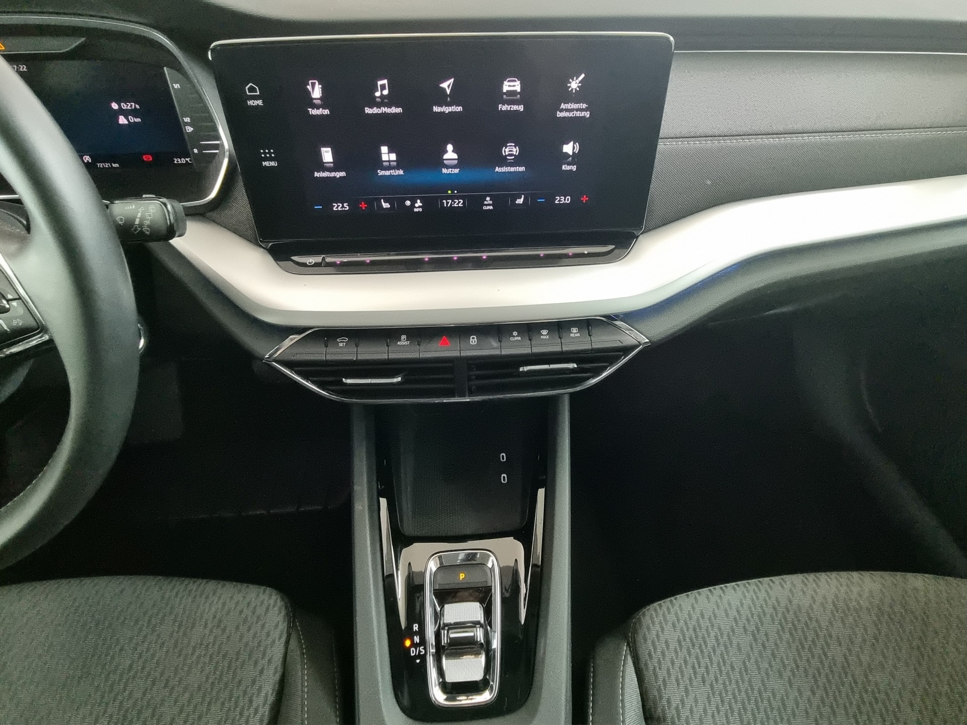 SKODA Octavia Combi 2.0 TDI 150 Ambition DSG-image-9