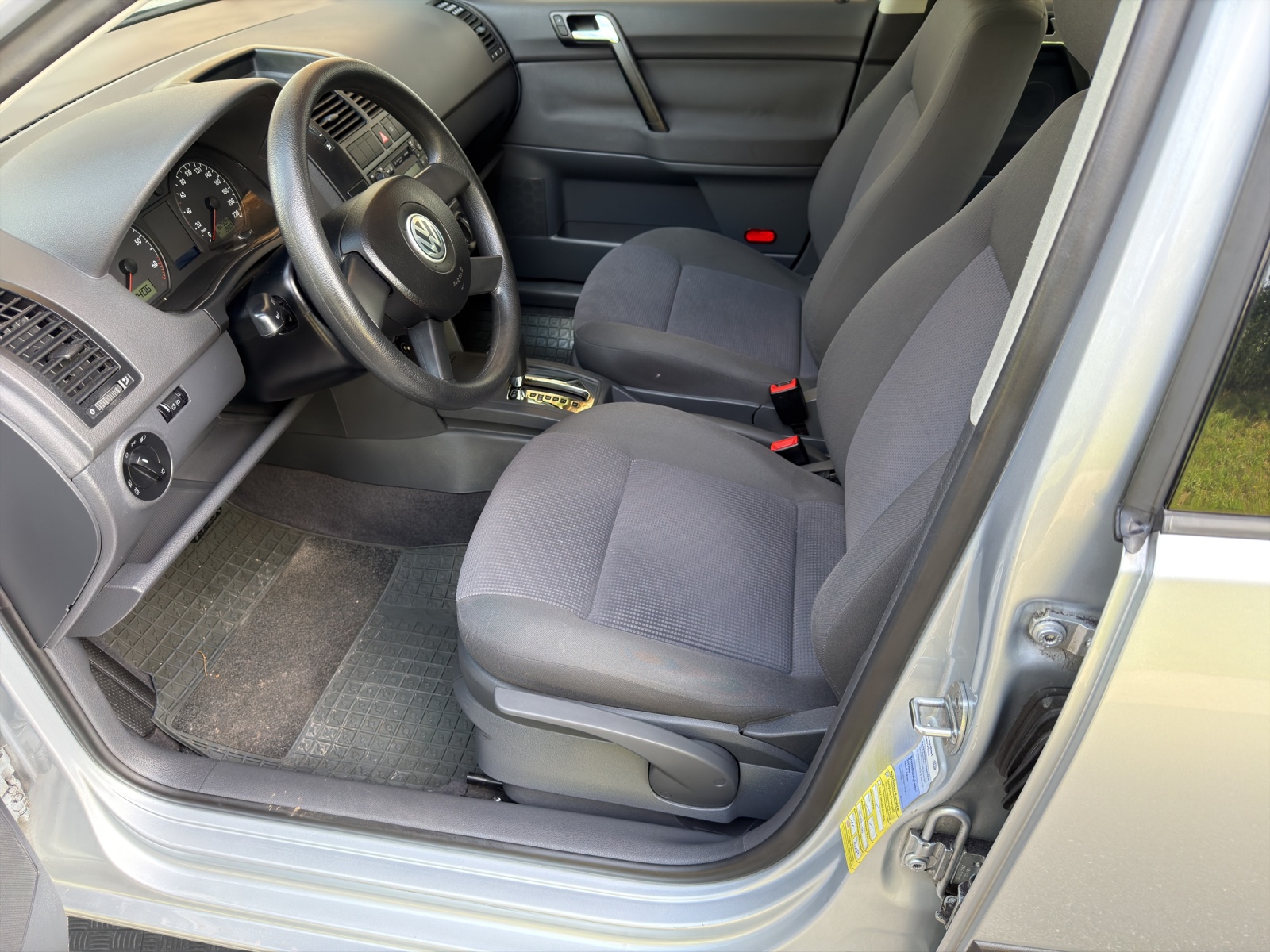 VW Polo 1.4 16V Highline-image-9