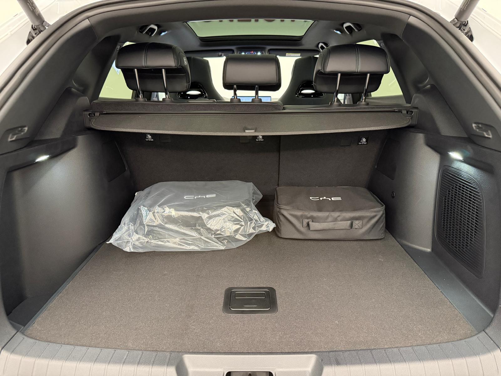 BYD Seal U DM-i Design AWD-image-12