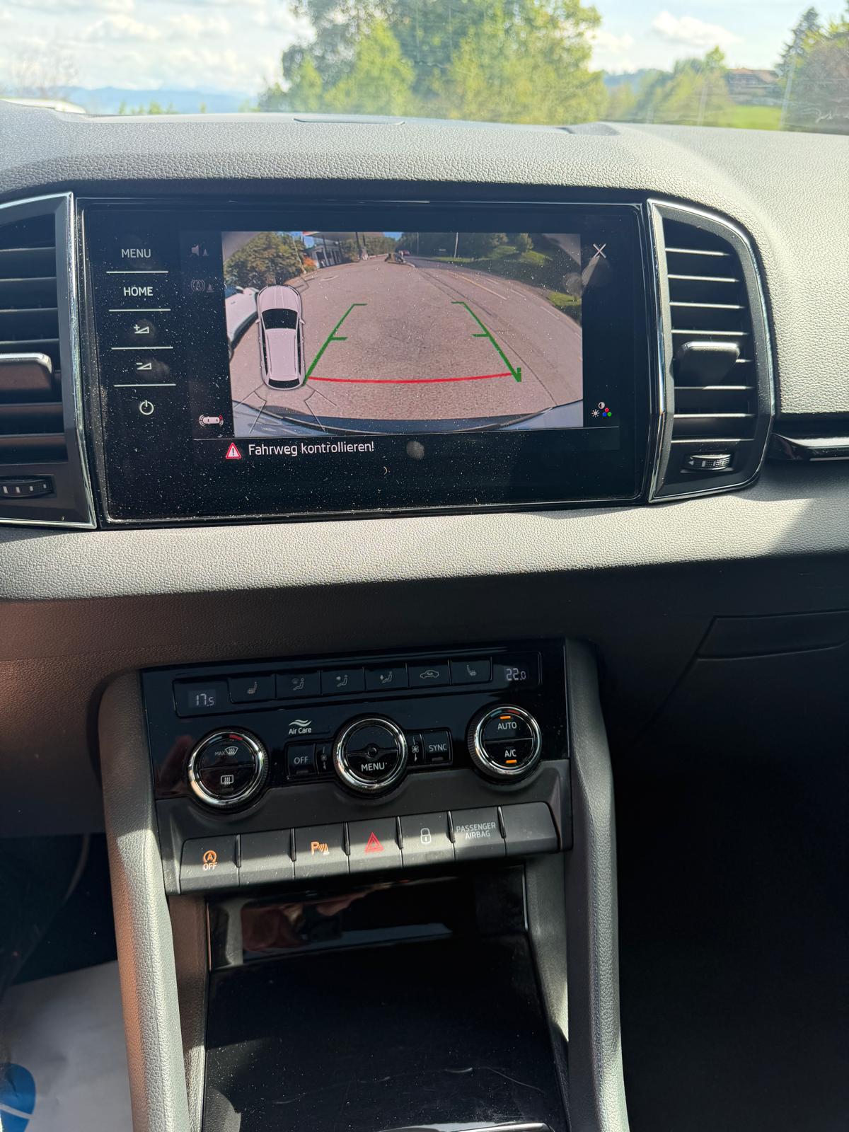 SKODA Karoq 2.0 TDI SCR SportLine 4x4 DSG-image-9