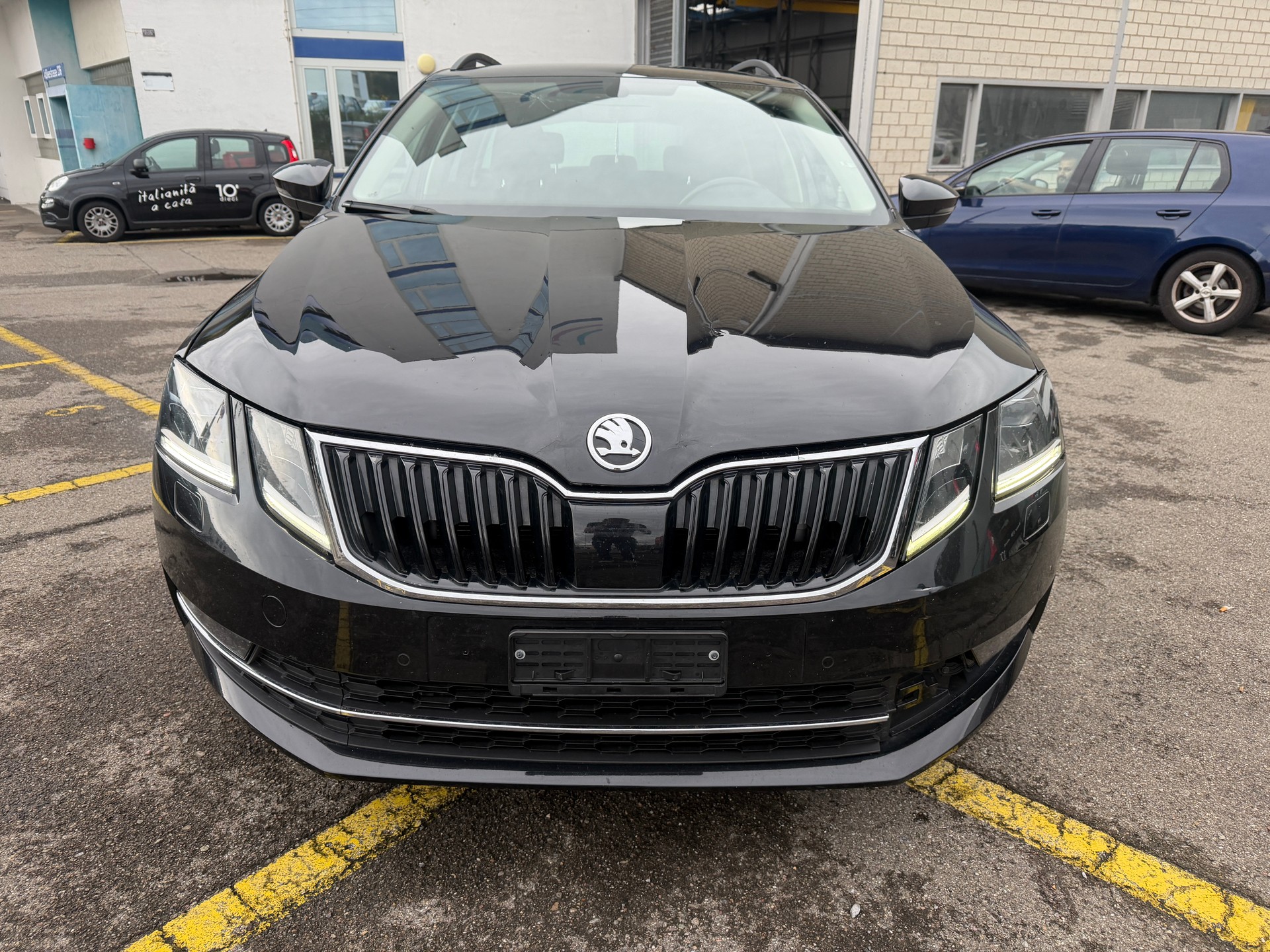 SKODA Octavia Combi 1.5 TSI Ambition DSG-image-1