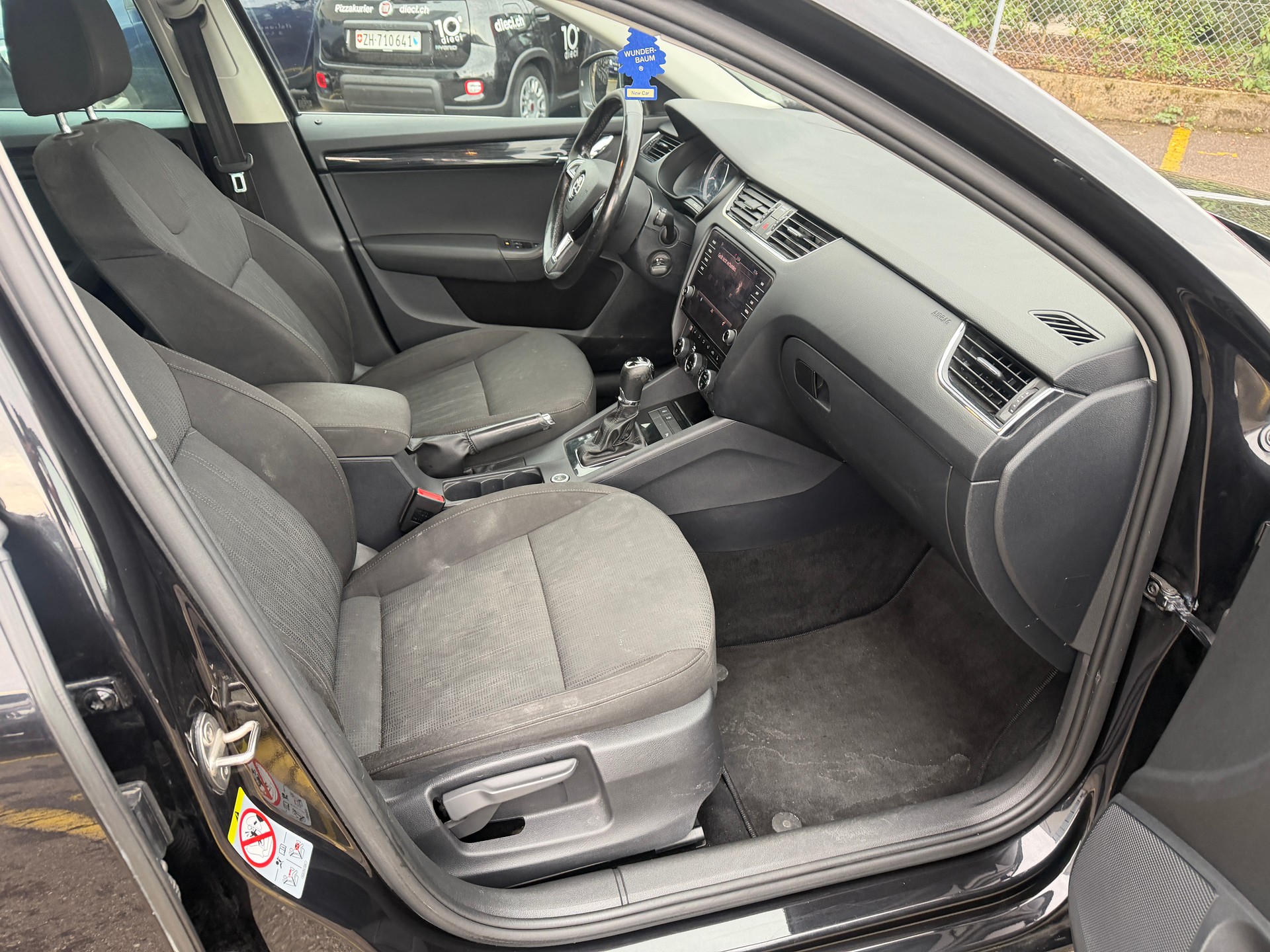 SKODA Octavia Combi 1.5 TSI Ambition DSG-image-8