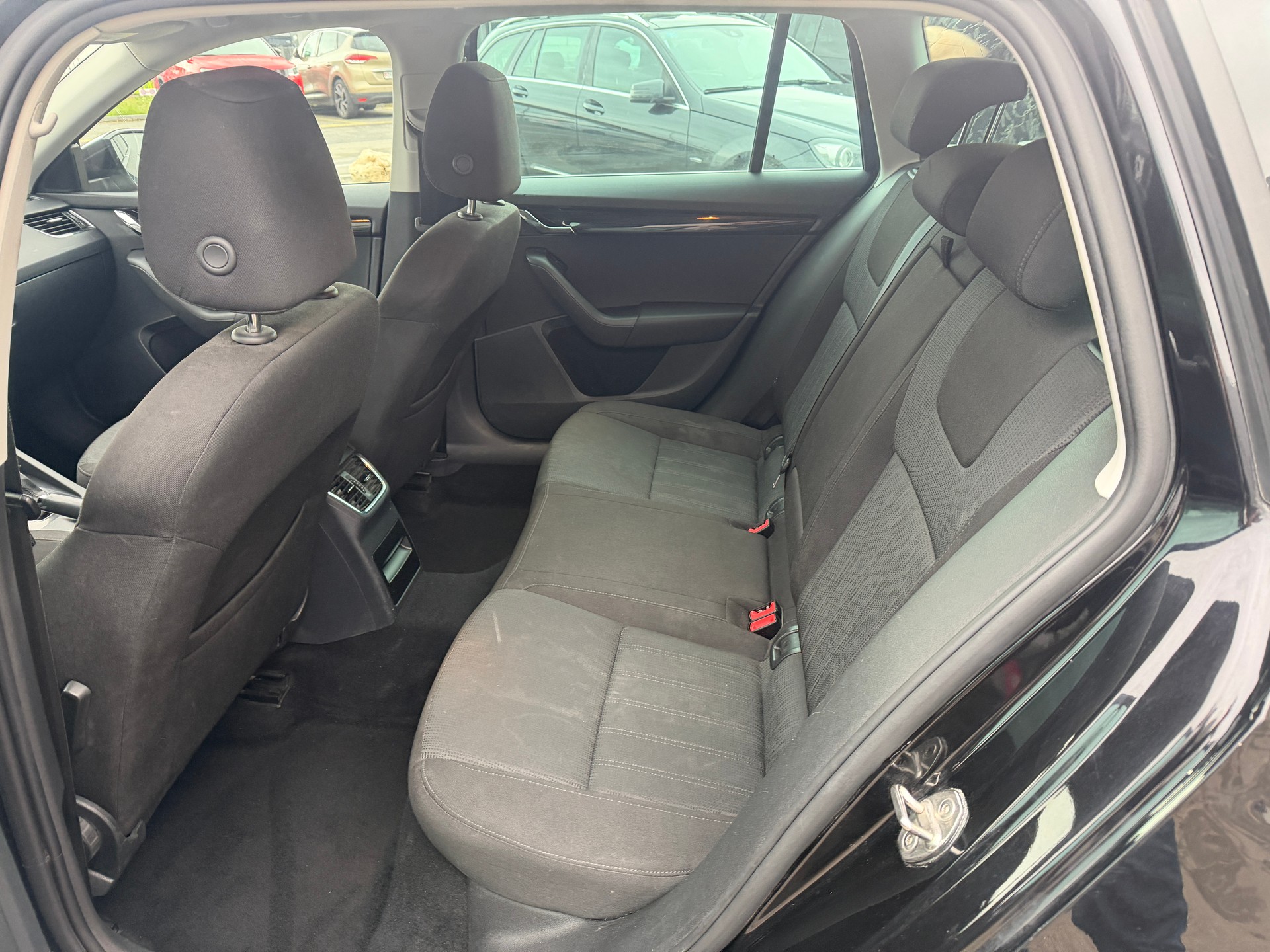 SKODA Octavia Combi 1.5 TSI Ambition DSG-image-5